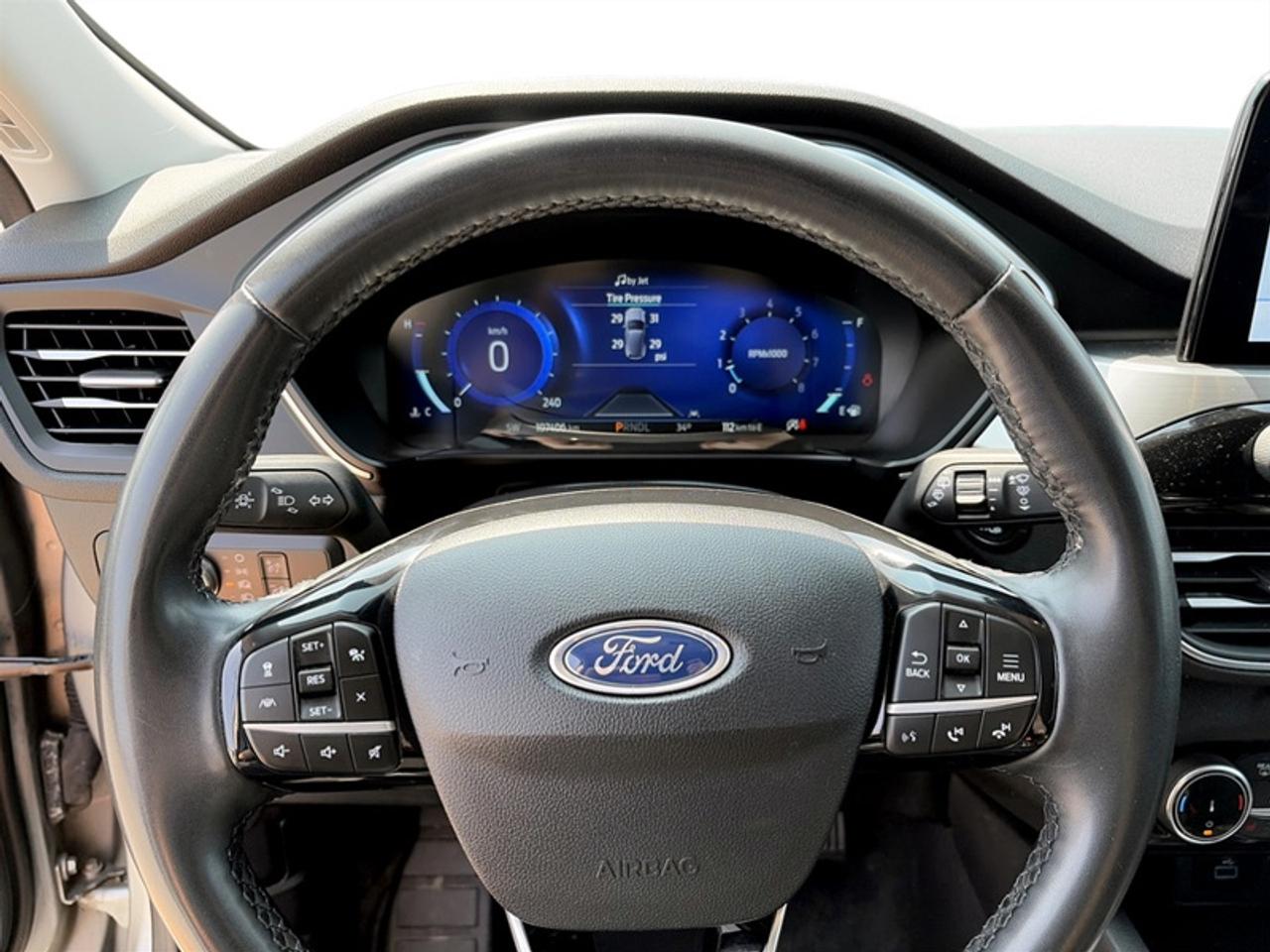 2022 Ford Escape Titanium Photo