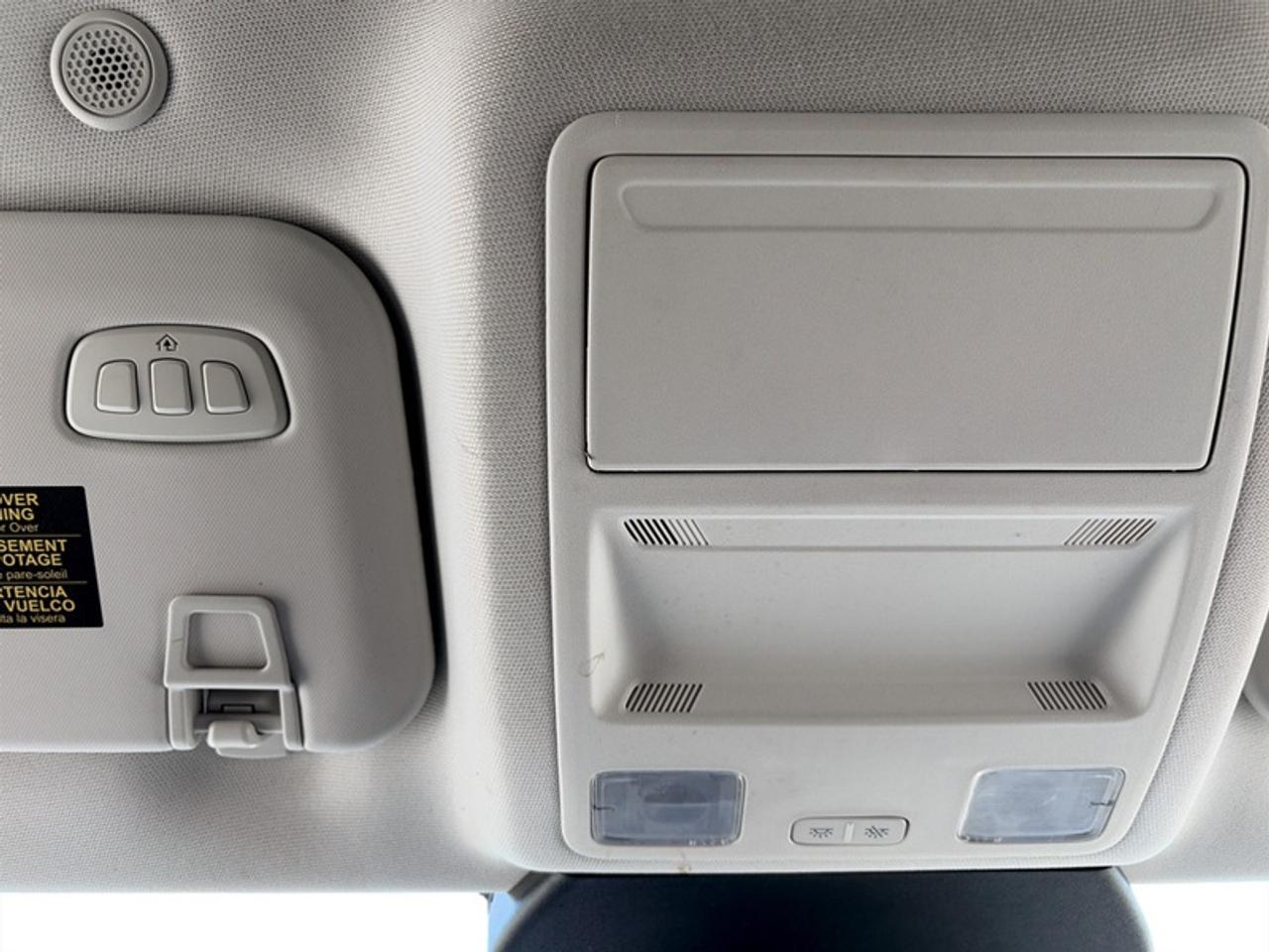2022 Ford Escape Titanium Photo