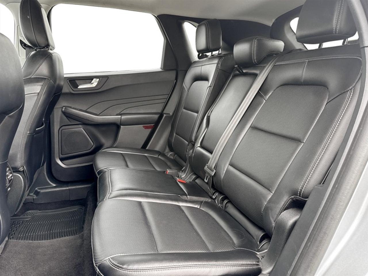 2022 Ford Escape Titanium  **CLEAN CARFAX** Photo