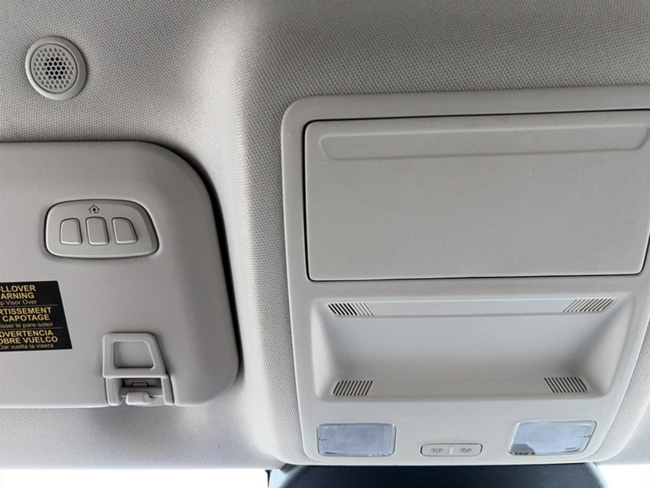2022 Ford Escape Titanium Photo