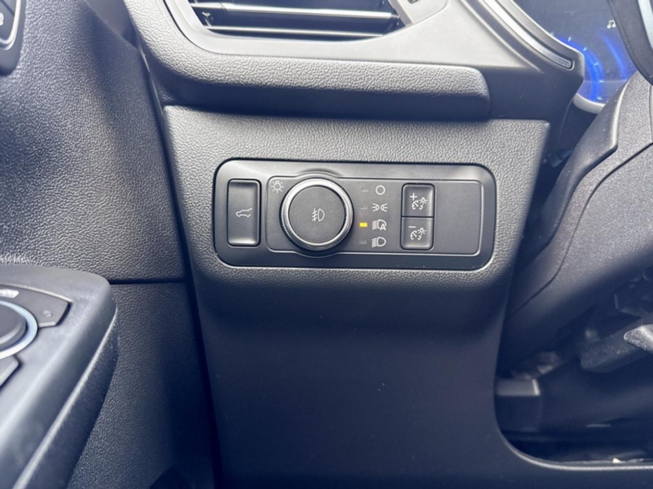 2022 Ford Escape Titanium  **16 SERVICE RECORDS** Photo