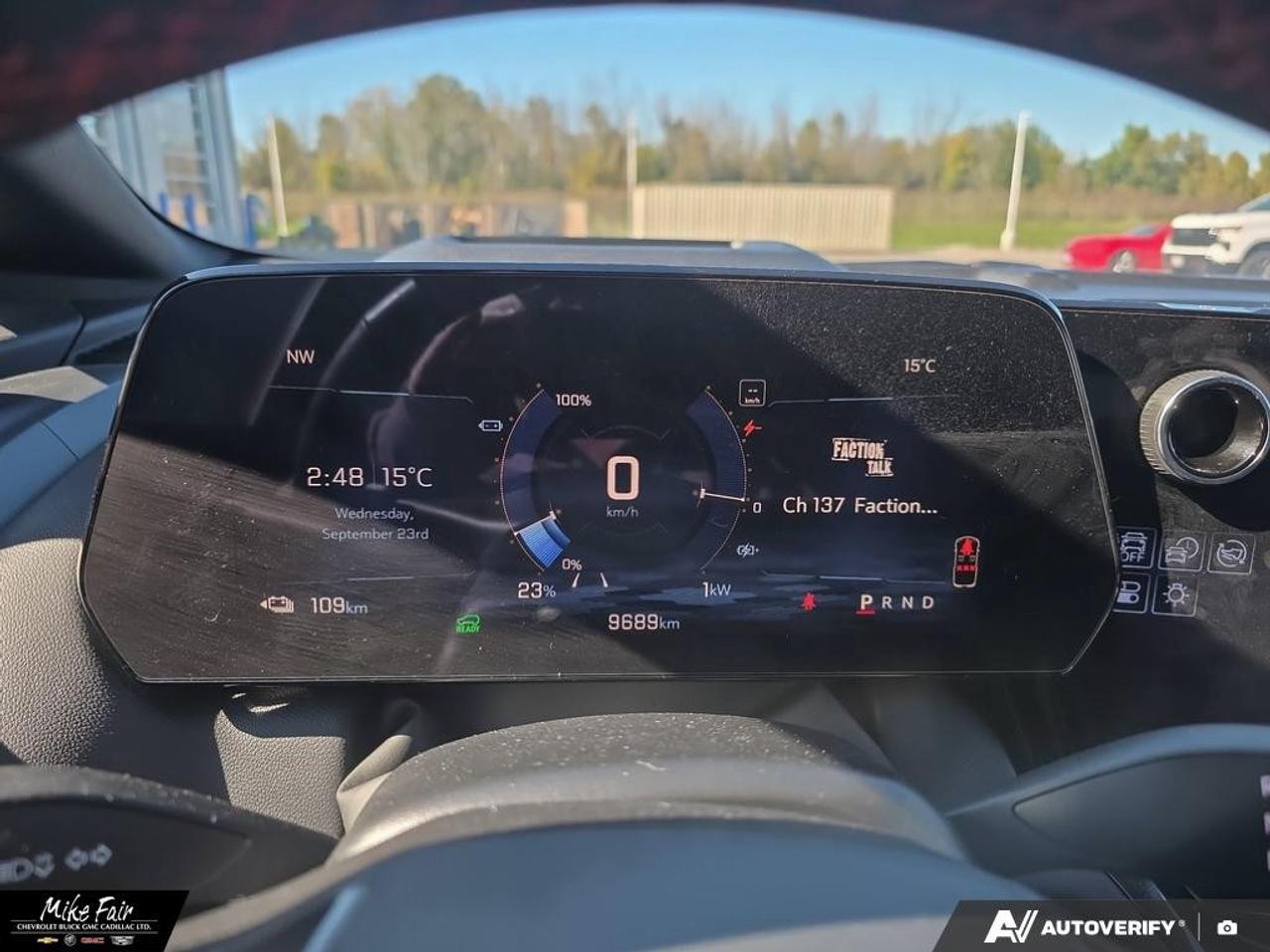 2025 Chevrolet Equinox EV 4dr RS Photo