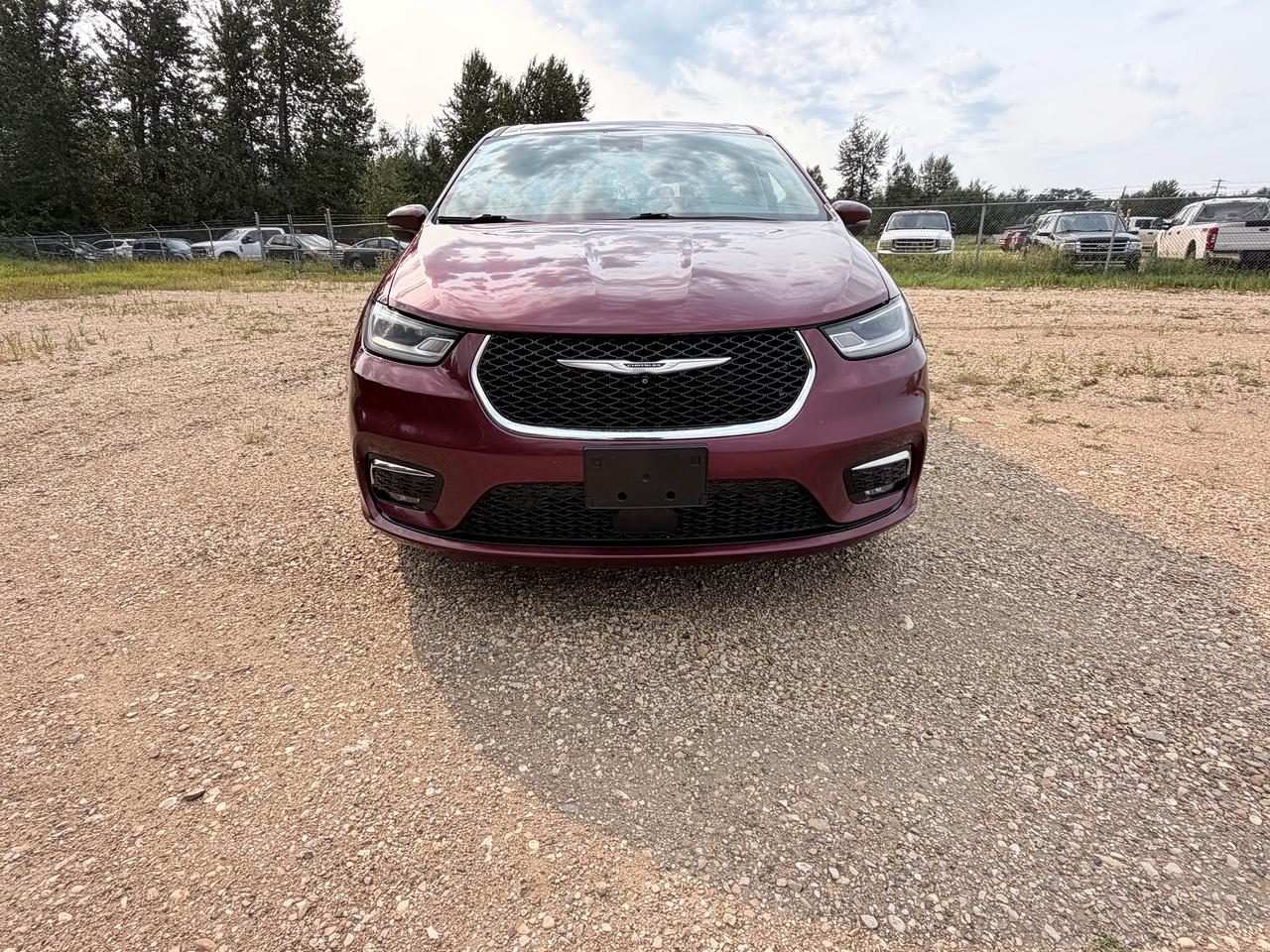 2023 Chrysler Pacifica Touring L Photo1