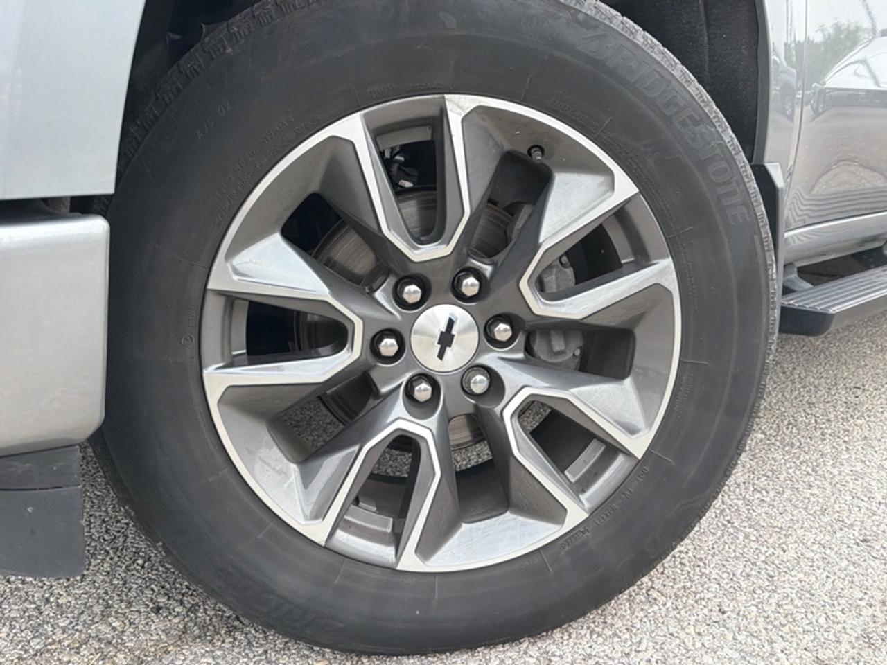 2024 Chevrolet Silverado 1500 RST Photo5