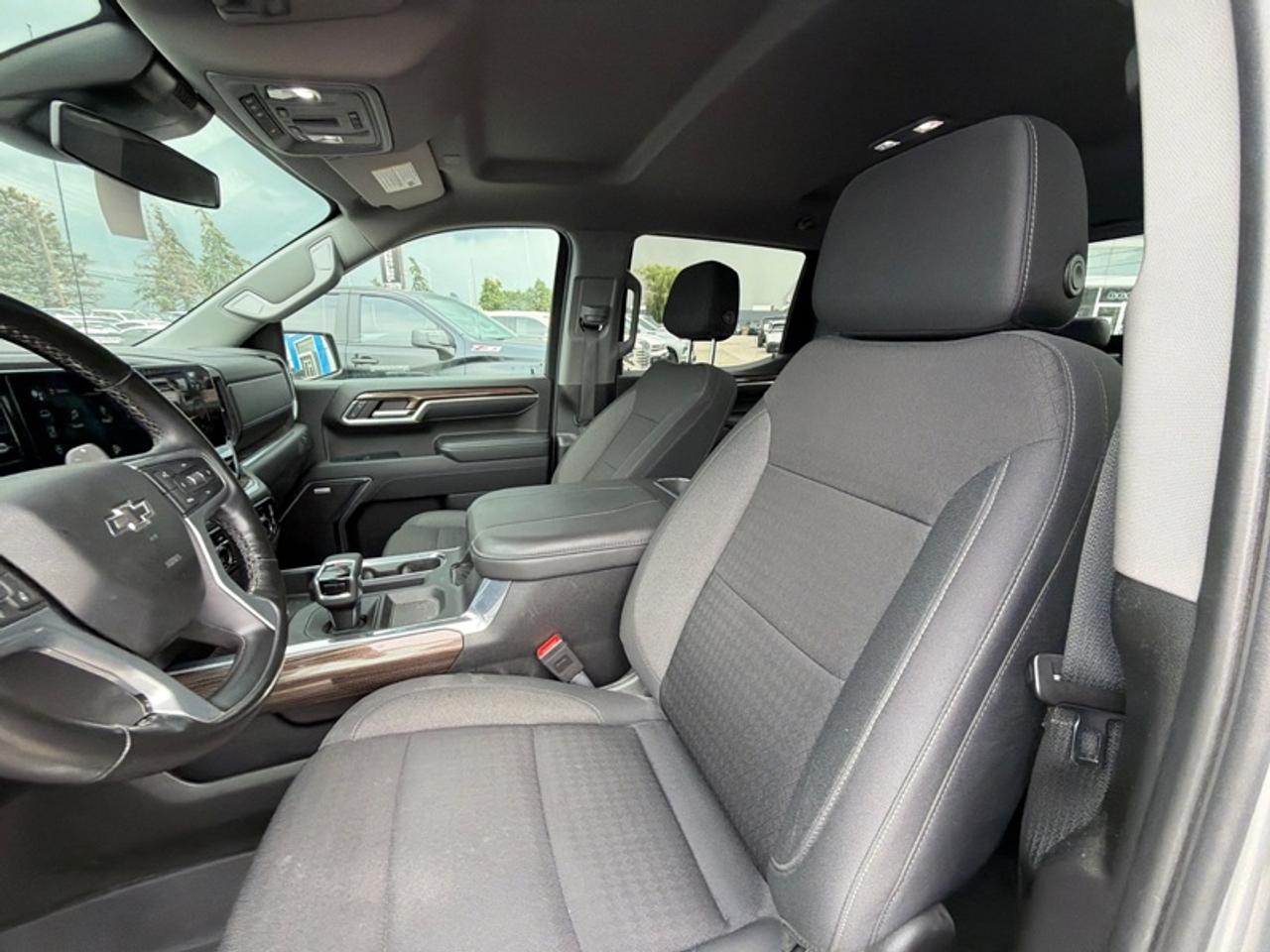 2024 Chevrolet Silverado 1500 RST Photo