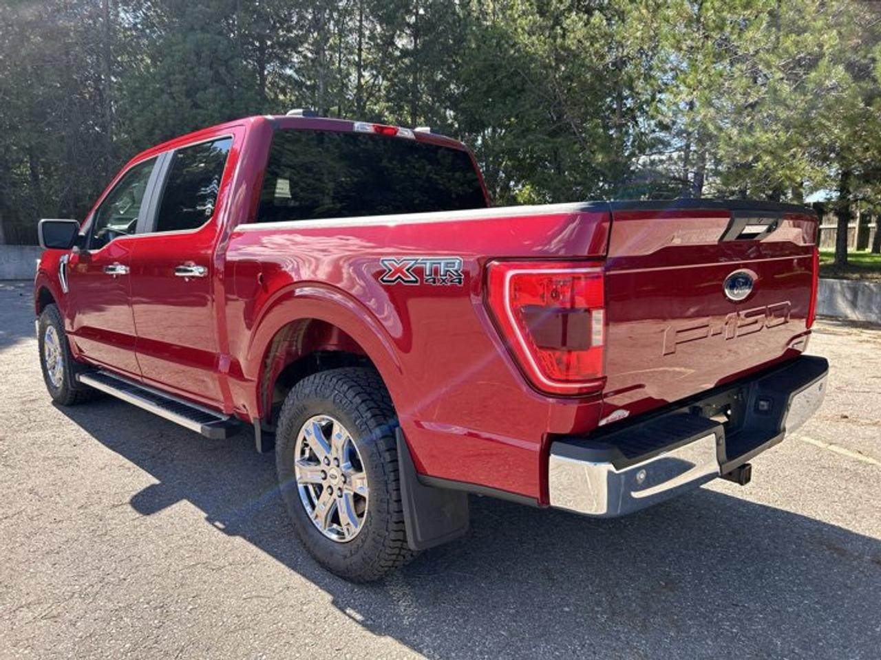 2022 Ford F-150 XLT XTR Crew Cab 5.5' Box 4WD | No Accidents Photo