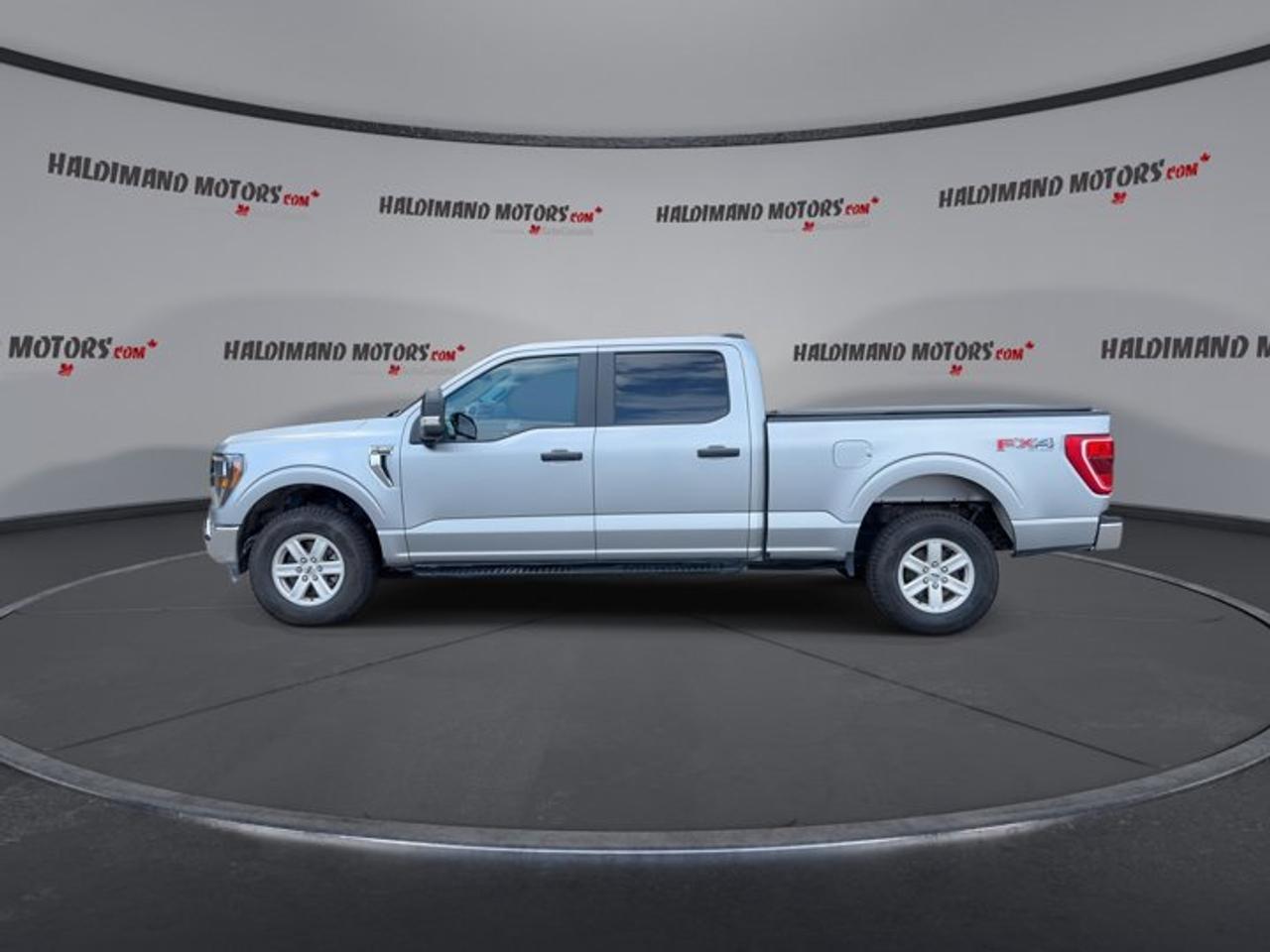 2023 Ford F-150 XLT FX4 SuperCrew 6.5' Box 4WD | One Owner | No Accidents Photo4