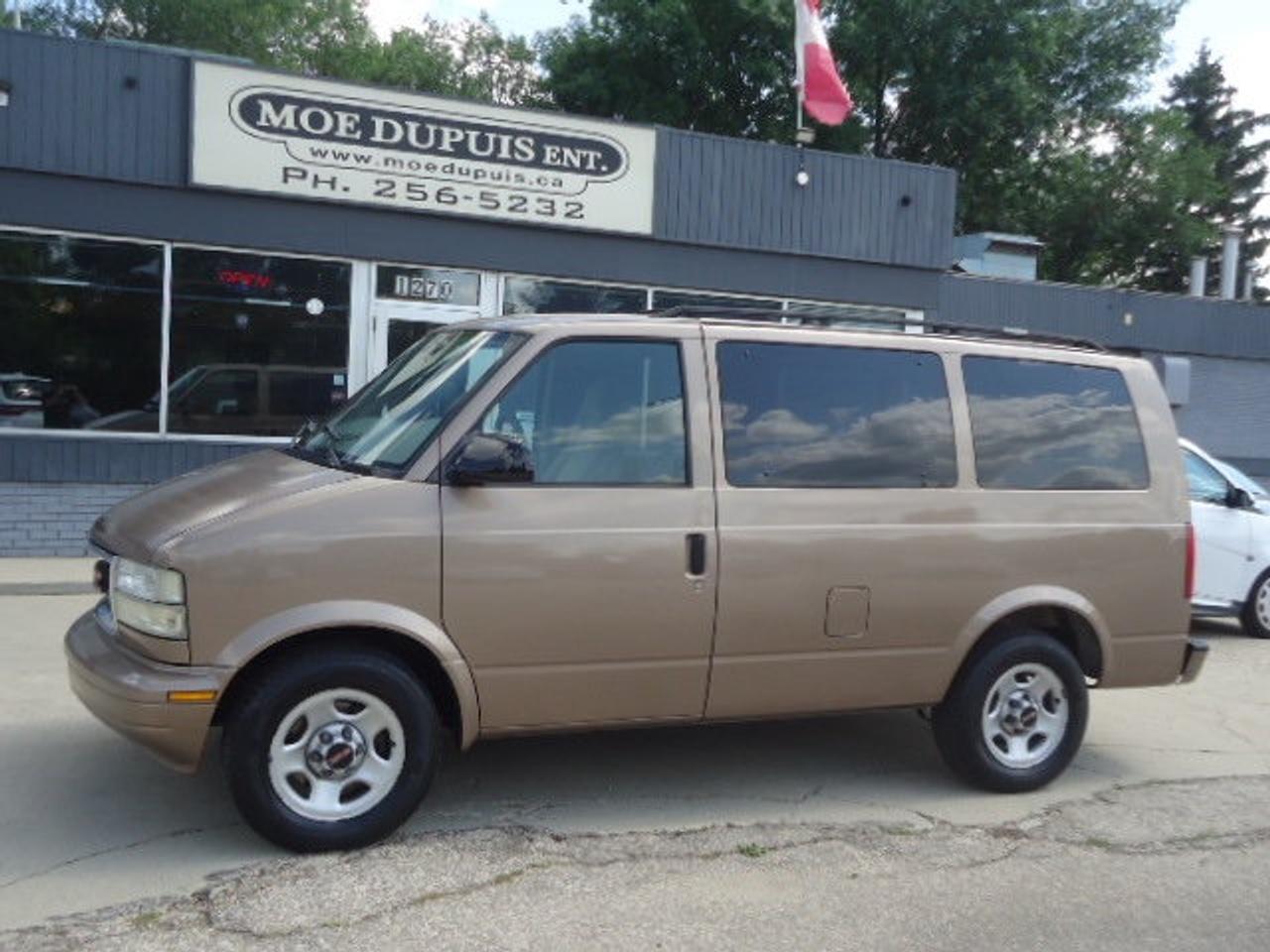 Used 2005 GMC Safari PASSENGER AMAZING CONDITION!!  ZERO RUST!! VERY RARE !! for sale in Winnipeg, MB