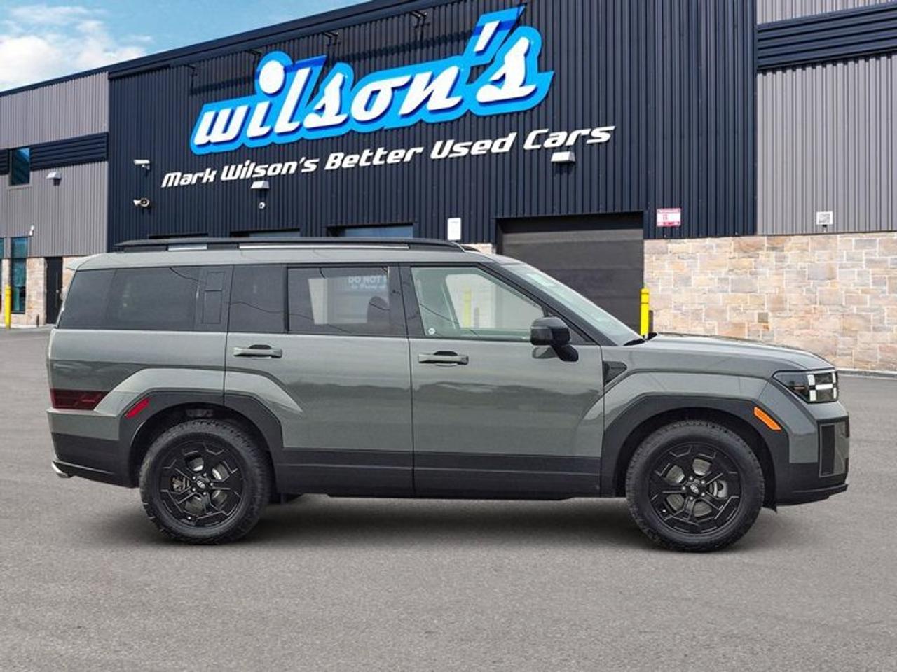 2025 Hyundai Santa Fe XRT AWD | Leather | Sunroof | 3rd Row | Smart Cruise | Heated Wheel + Seats | Power Seat | and More! Photo4