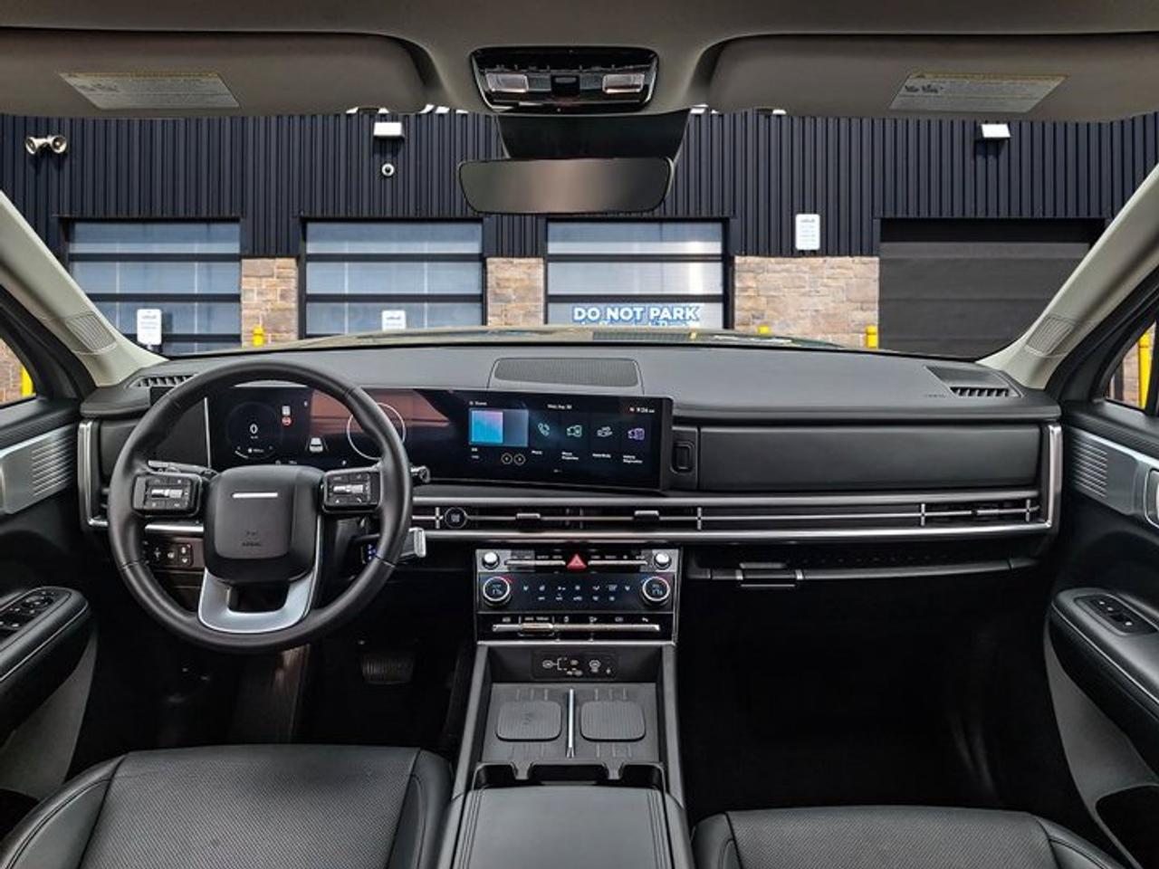 2025 Hyundai Santa Fe XRT AWD | Leather | Sunroof | 3rd Row | Smart Cruise | Heated Wheel + Seats | Power Seat | and More! Photo