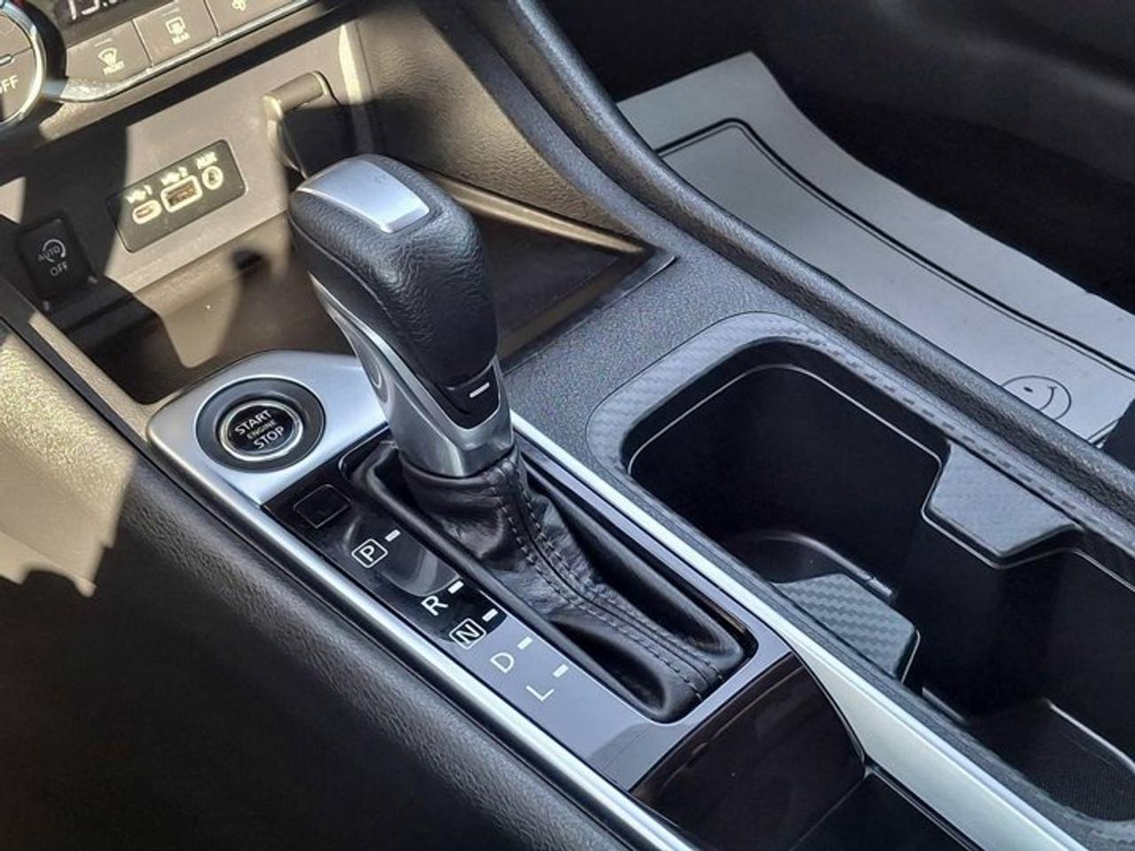 2024 Nissan Sentra SV | Sunroof | Heated Seats | Adaptive Cruise | CarPlay + Android | Rear Cam | Alloy Wheels & More ! Photo