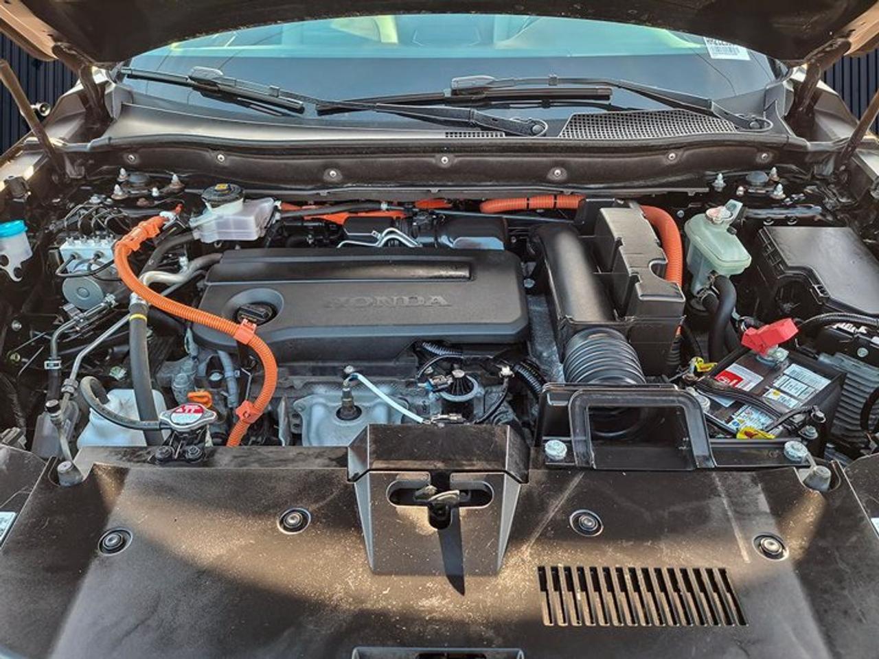 2024 Honda CR-V Hybrid Touring AWD | Leather | Sunroof | Nav | Bose | Adaptive Cruise | Heated Wheel + Seats | and More ! Photo