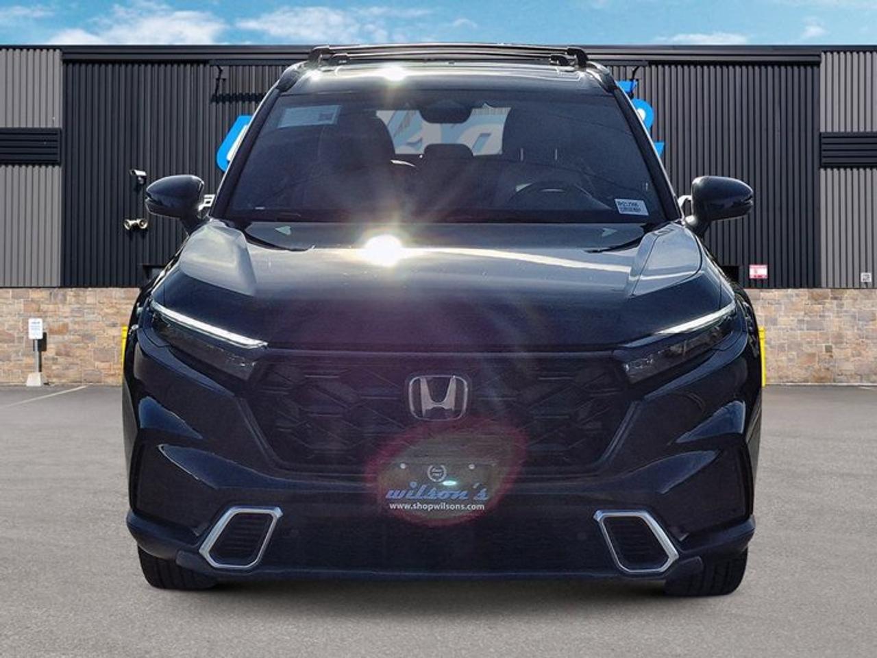 2024 Honda CR-V Hybrid Touring AWD | Leather | Sunroof | Nav | Bose | Adaptive Cruise | Heated Wheel + Seats | and More ! Photo