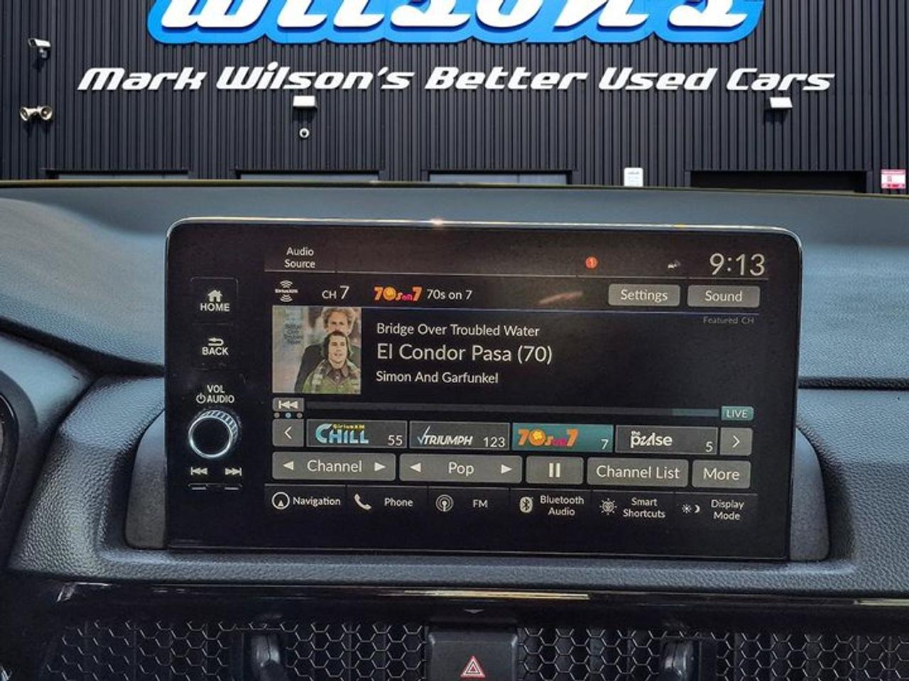 2024 Honda CR-V Hybrid Touring AWD | Leather | Sunroof | Nav | Bose | Adaptive Cruise | Heated Wheel + Seats | and More ! Photo