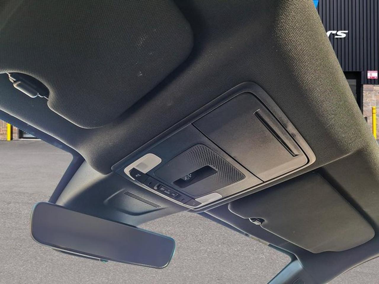 2024 Honda CR-V Hybrid Touring AWD | Leather | Sunroof | Nav | Bose | Adaptive Cruise | Heated Wheel + Seats | and More ! Photo