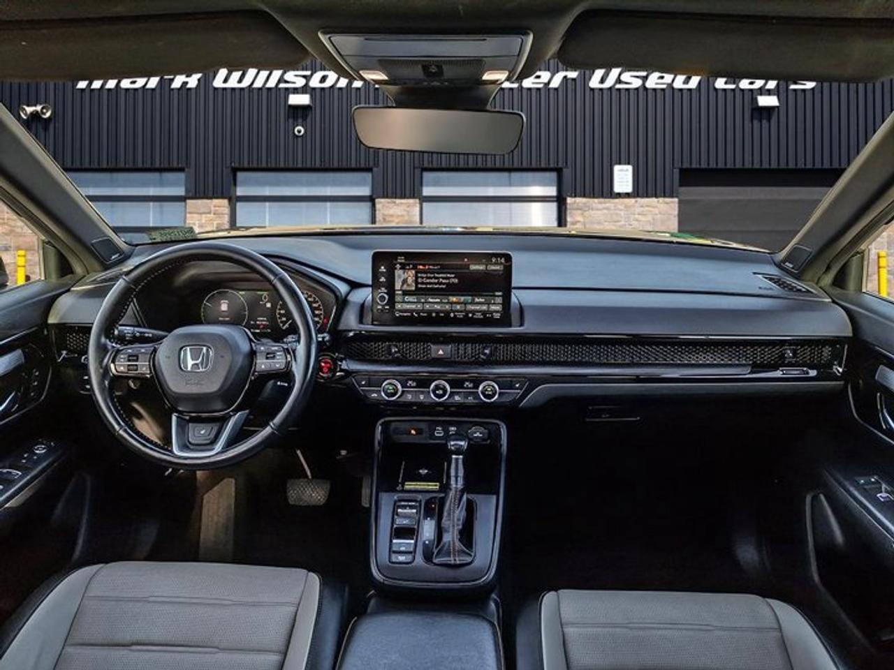 2024 Honda CR-V Hybrid Touring AWD | Leather | Sunroof | Nav | Bose | Adaptive Cruise | Heated Wheel + Seats | and More ! Photo