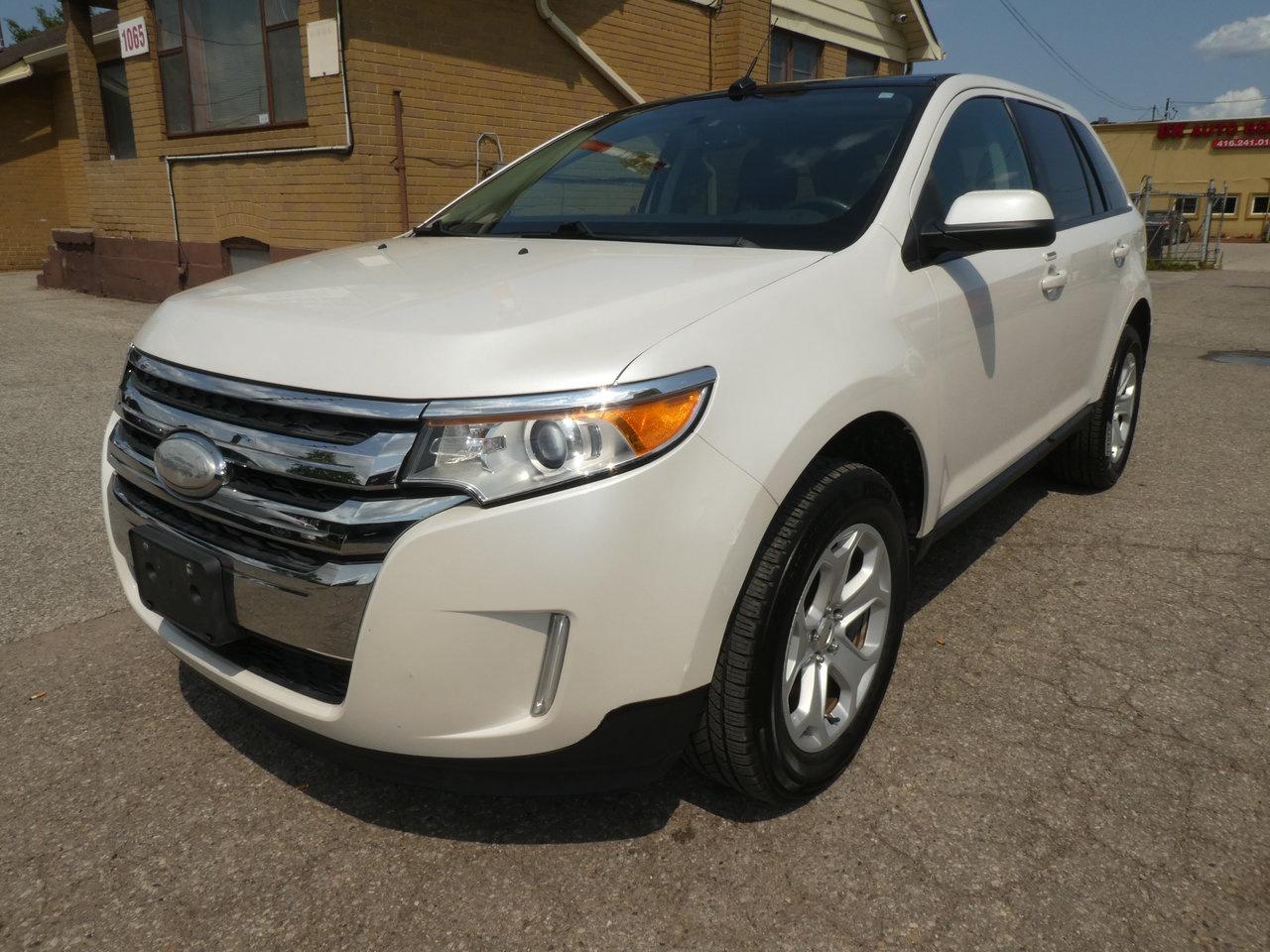 <p>NEW ARRIVAL, FULLY LOADED, LEATHER , NAVIGATION, SUNROOF, PW SEATS, HEATED SEATS, AWD, REAR CAMERA, TOP OF THE LINE, SOLD AS IS.</p>