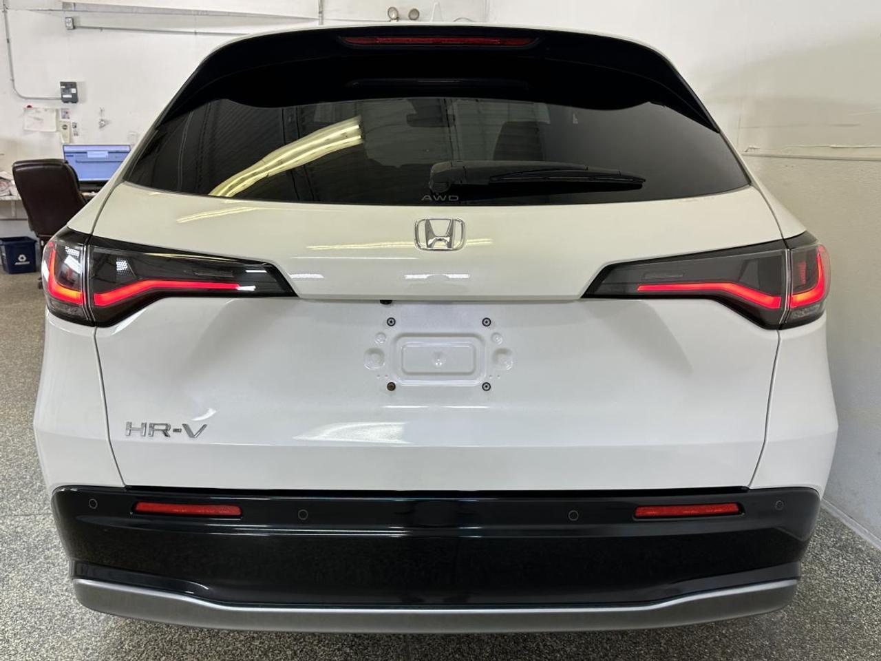 2026 Honda HR-V EX-L/AWD/NAVI/ROOF/LEATHER/DIRECT OFF HONDA LEASE! Photo