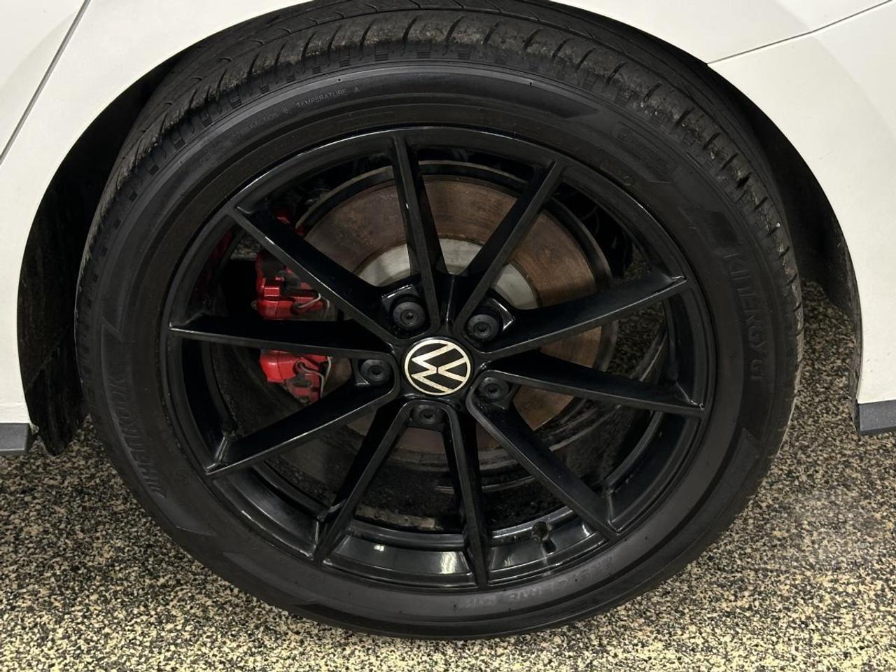 2025 Volkswagen Jetta GLI Autobahn GLI/AUTOBAHN/MANUAL/ROOF/LEATHER/NAVI/VW DIRECT! Photo