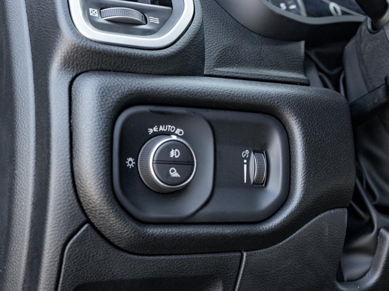 2026 RAM 1500 Express Photo