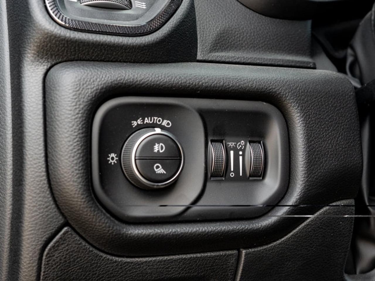 2026 RAM 1500 SPORT Photo