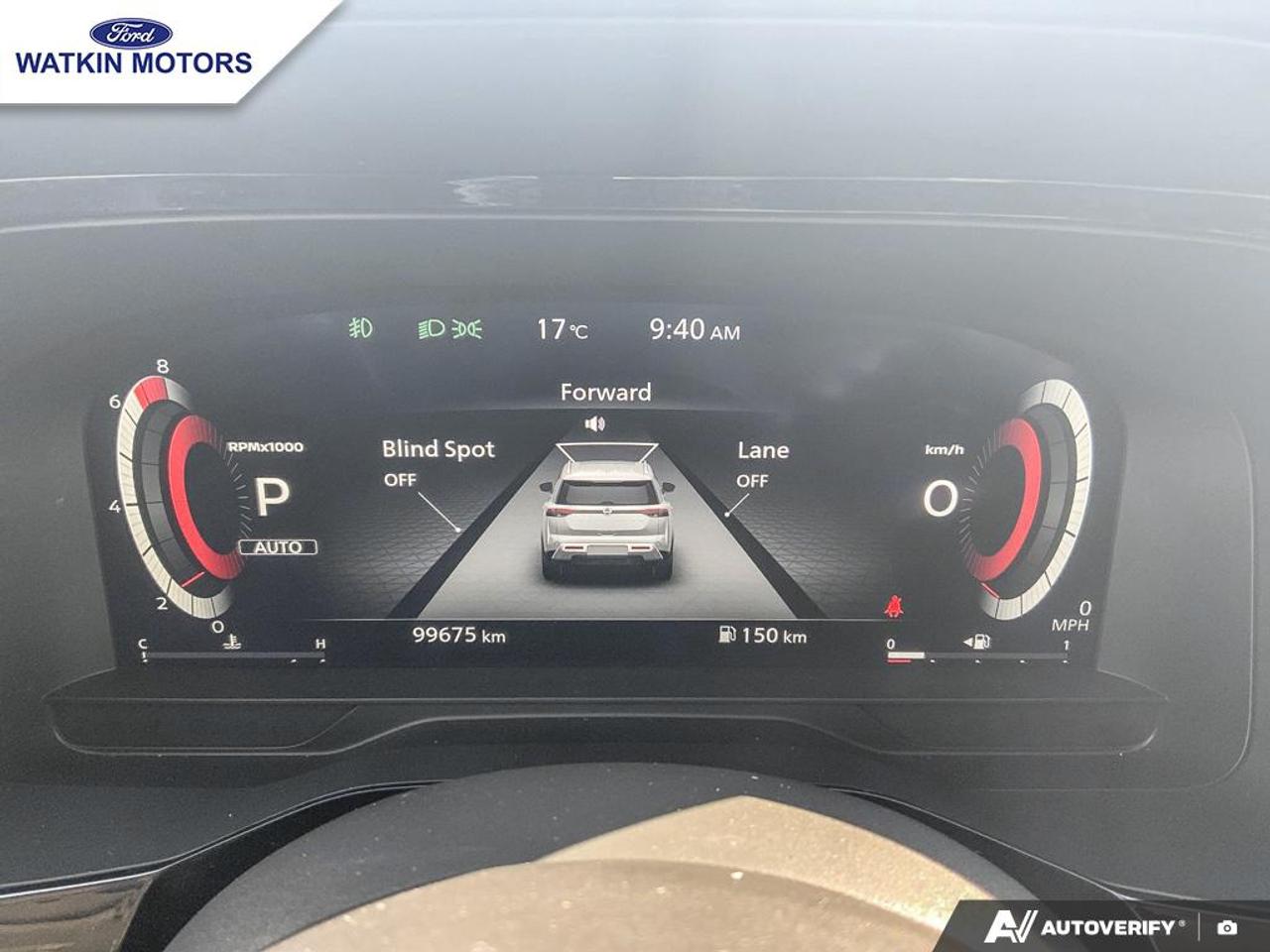 2022 Nissan Pathfinder Platinum Photo17
