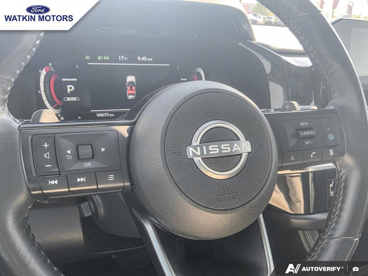 2022 Nissan Pathfinder Platinum Photo18