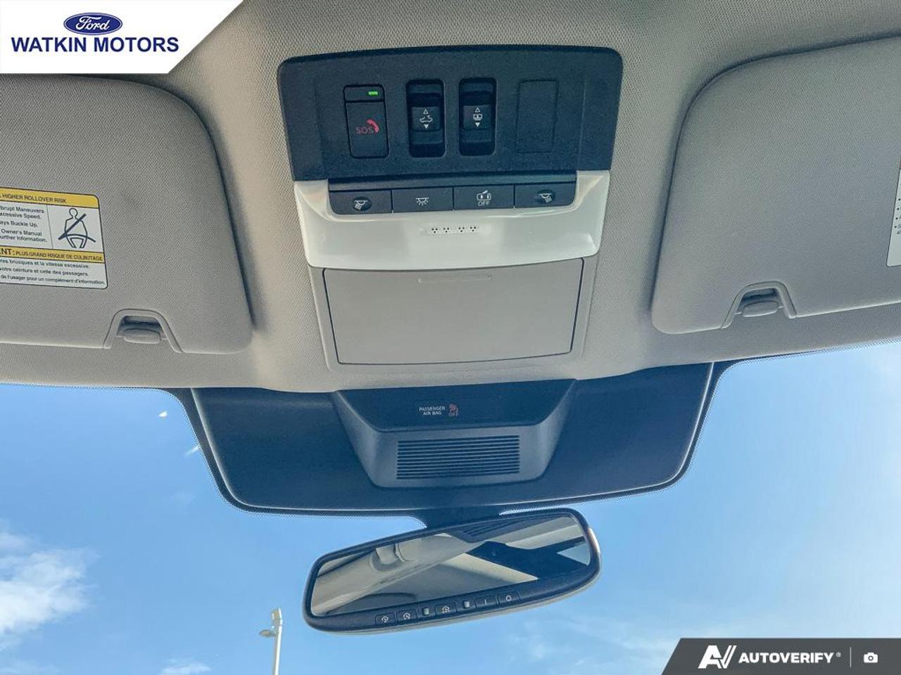 2022 Nissan Pathfinder Platinum Photo23
