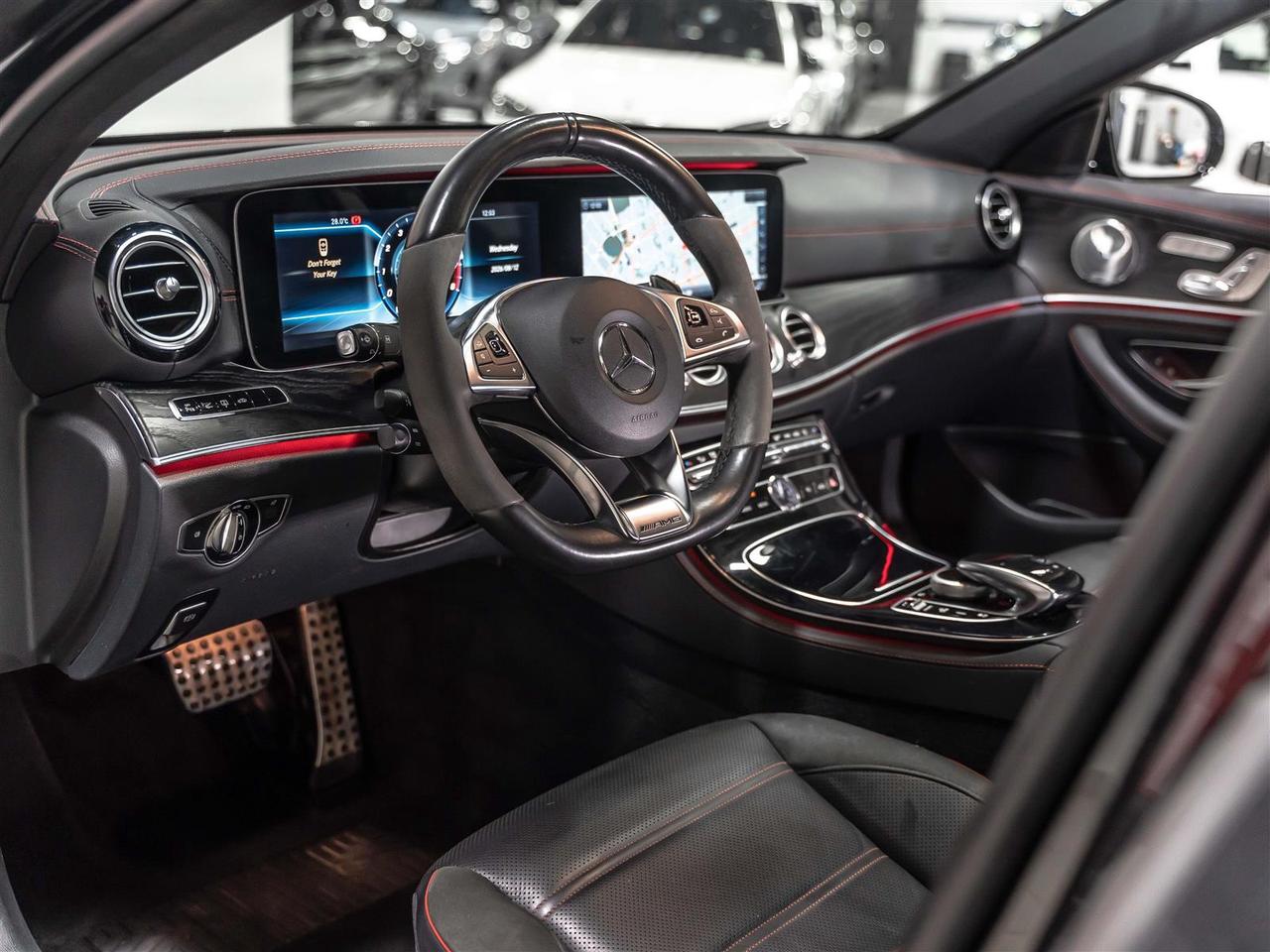 2018 Mercedes-Benz E-Class AMG 53 4MATIC Cabriolet AMG E 43|AMG Night Package|Massage|Burmester|Accident Free Photo