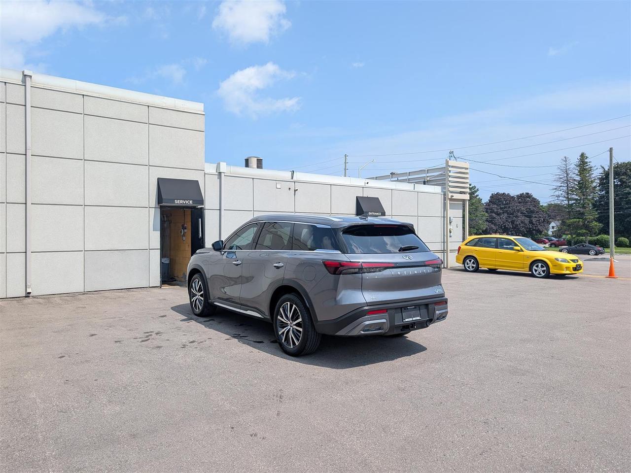 2024 Infiniti QX60 SENSORY AWD - PANO ROOF - NAVI - TECH FEATS Photo2