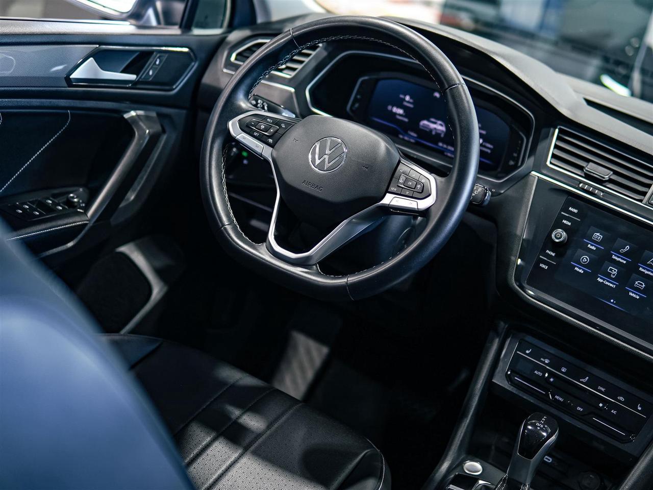 2023 Volkswagen Tiguan COMFORTLINE | AWD | VOLKS SERVICED | NO ACCIDENTS Photo