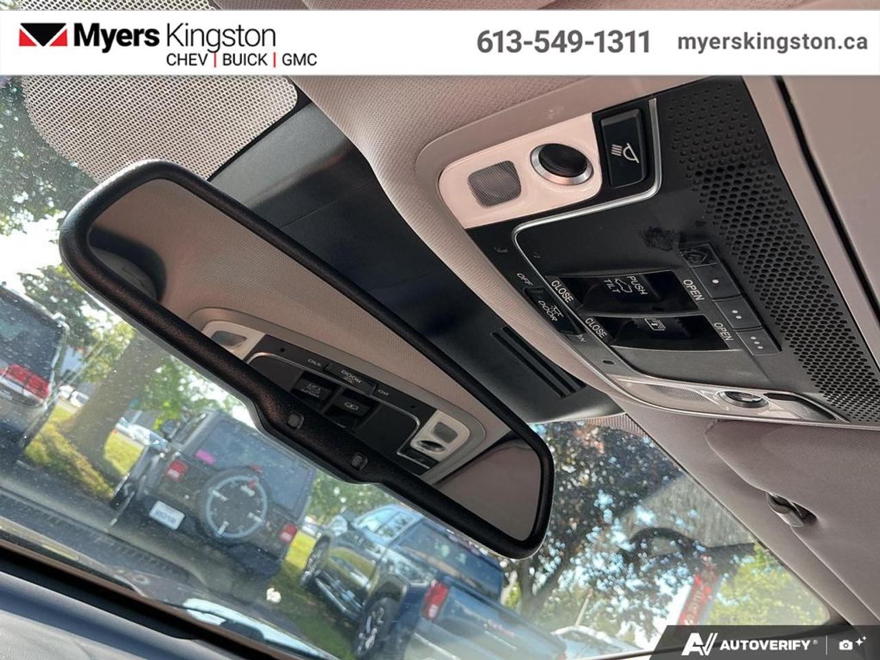 2017 Honda CR-V Touring  - Navigation -  Leather Seats Photo