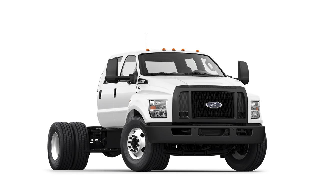 New 2027 Ford F-750 XLT for sale in Paradise Hill, SK