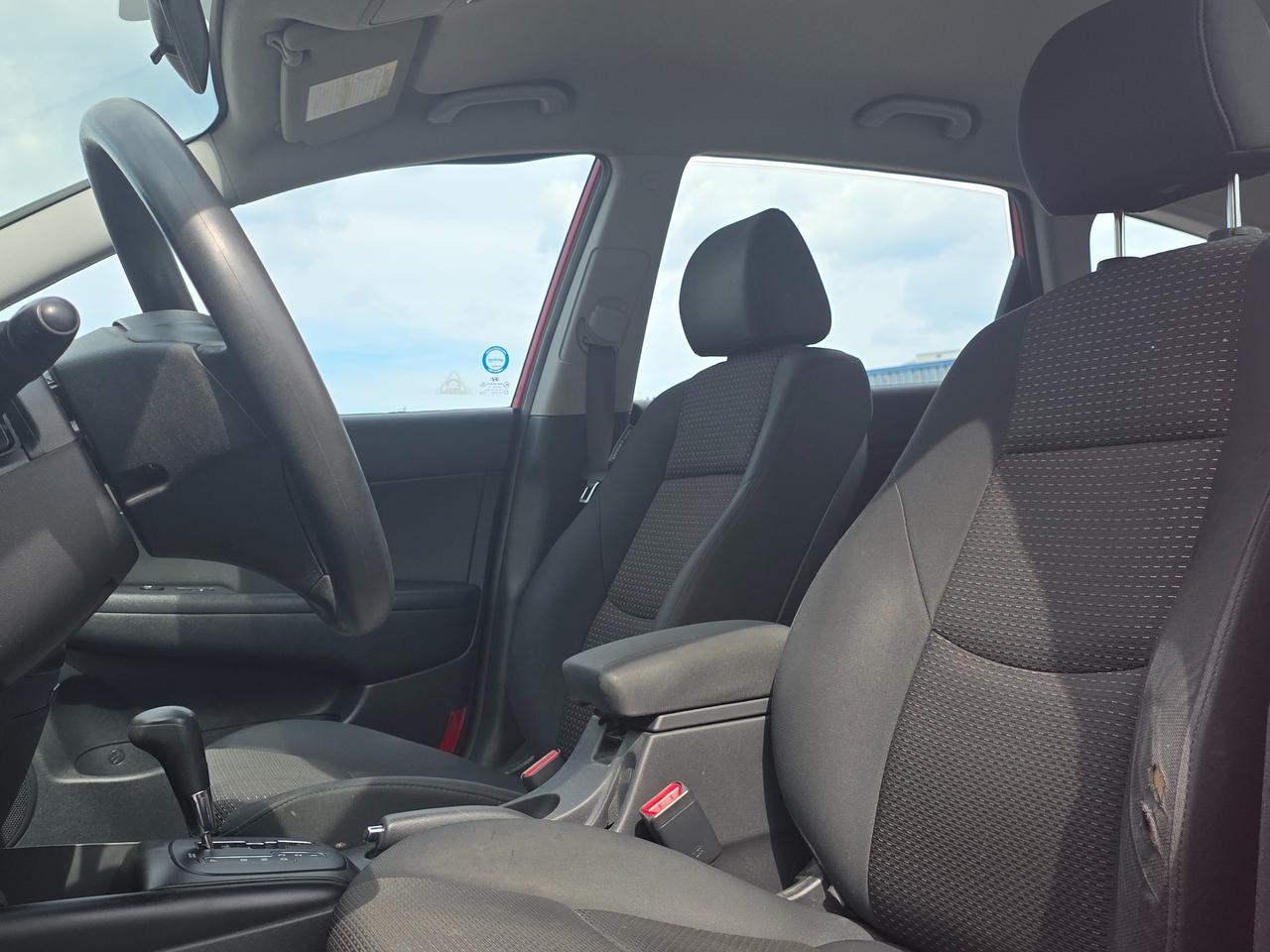 2011 Hyundai Elantra Touring GL *SPACIOUS AND FUEL EFFICIENT* Photo