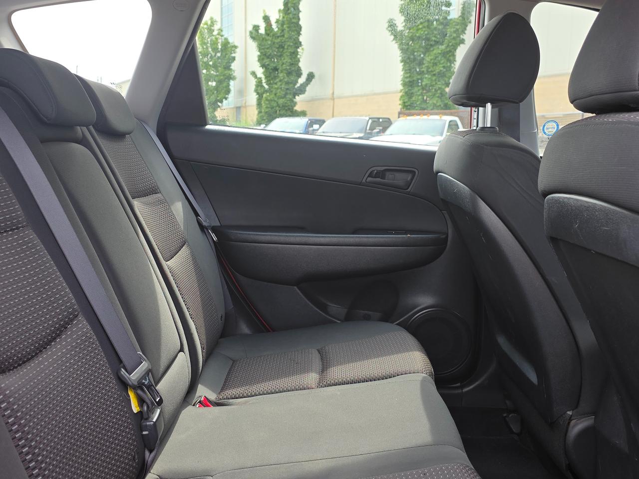 2011 Hyundai Elantra Touring GL *SPACIOUS AND FUEL EFFICIENT* Photo