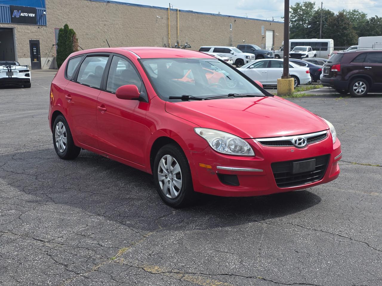 2011 Hyundai Elantra Touring GL *SPACIOUS AND FUEL EFFICIENT* Photo2