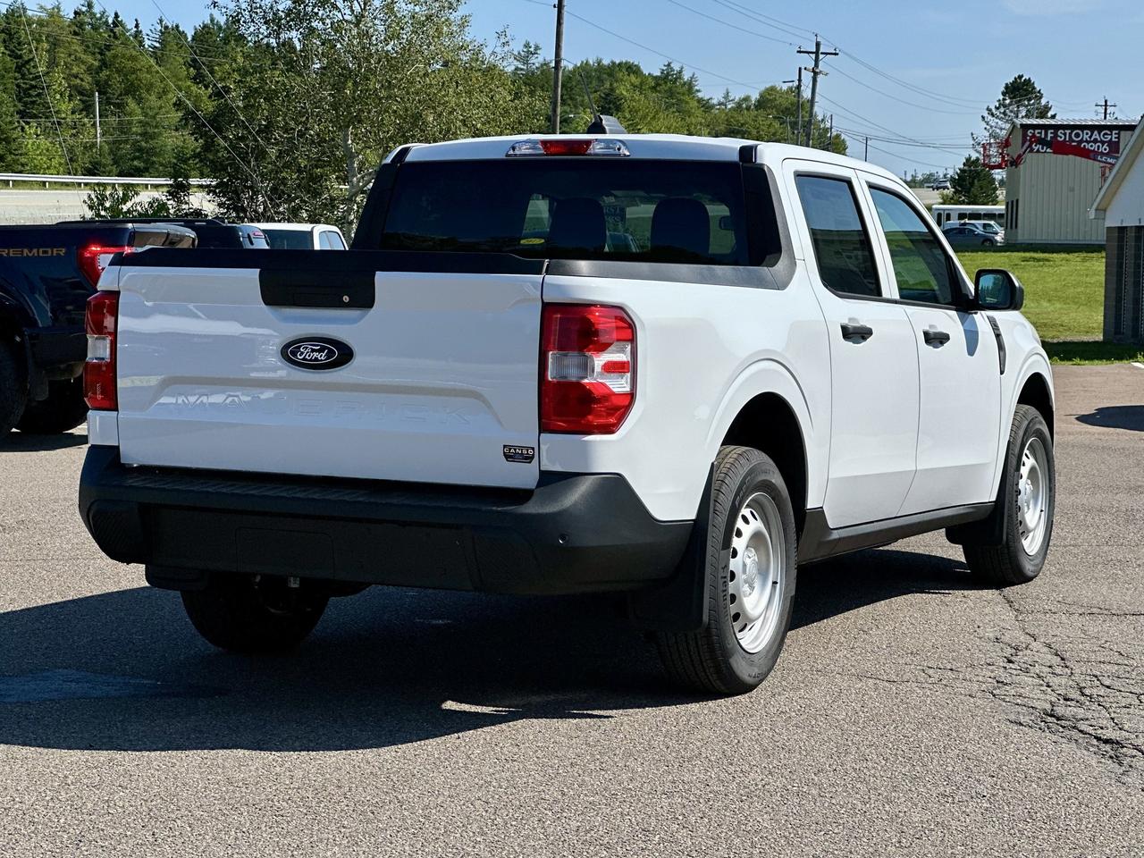 2026 Ford Maverick XL FWD SUPERCREW Photo4
