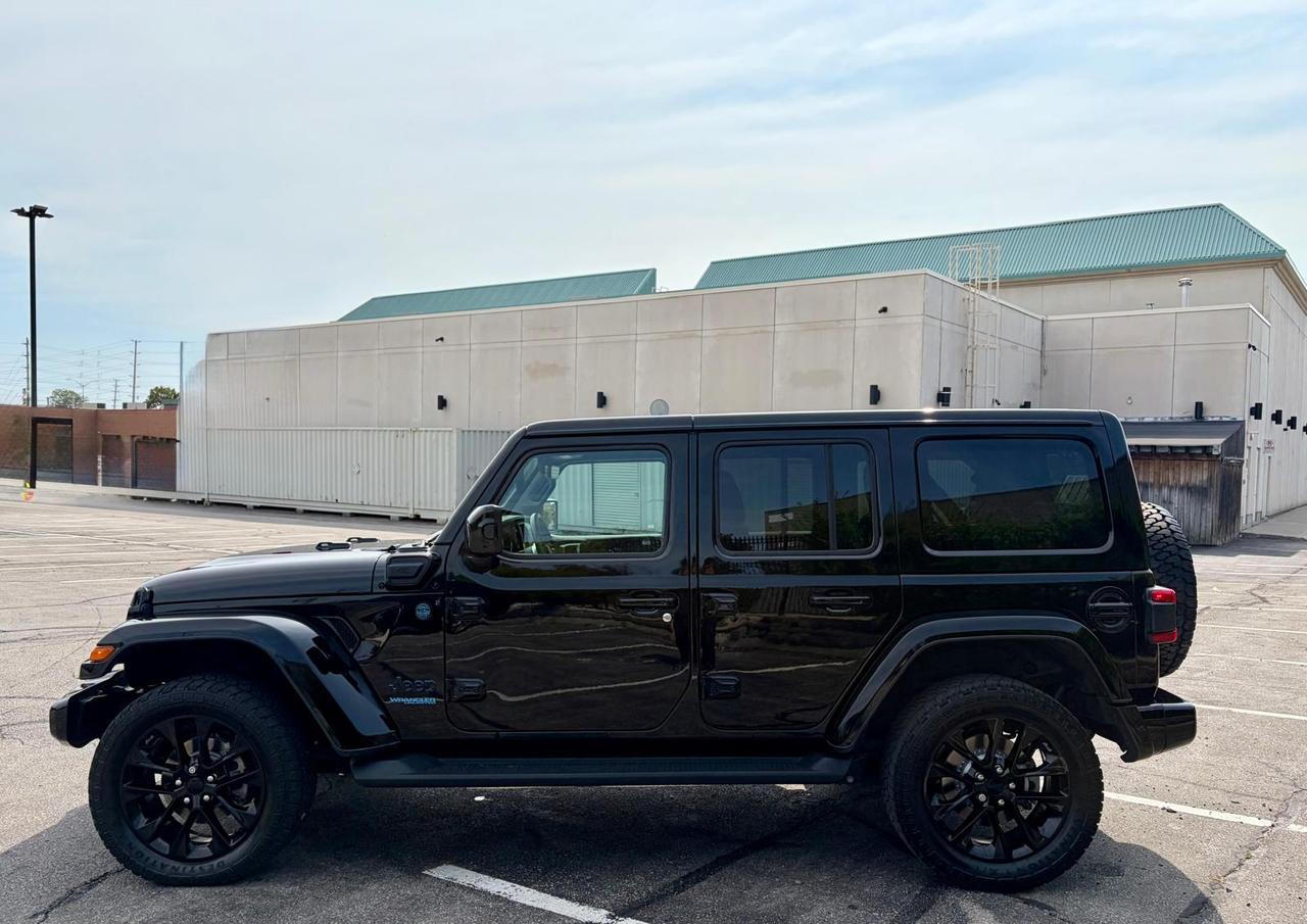 2021 Jeep Wrangler Unlimited High Altitude 4x4 - Photo #3