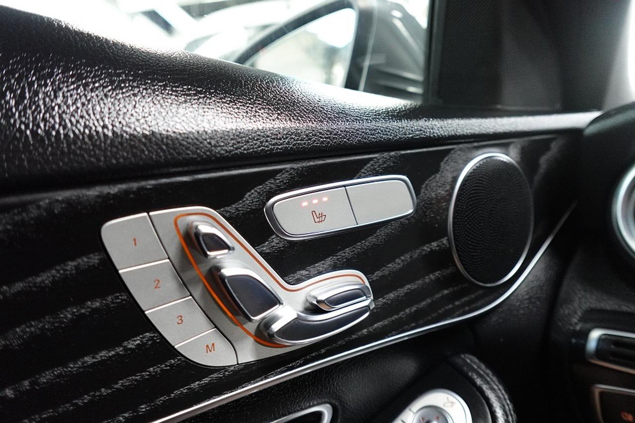 2018 Mercedes-Benz C-Class C 300, 4 MATIC.NO ACCIDENT. PANO ROOF,NAVI Photo