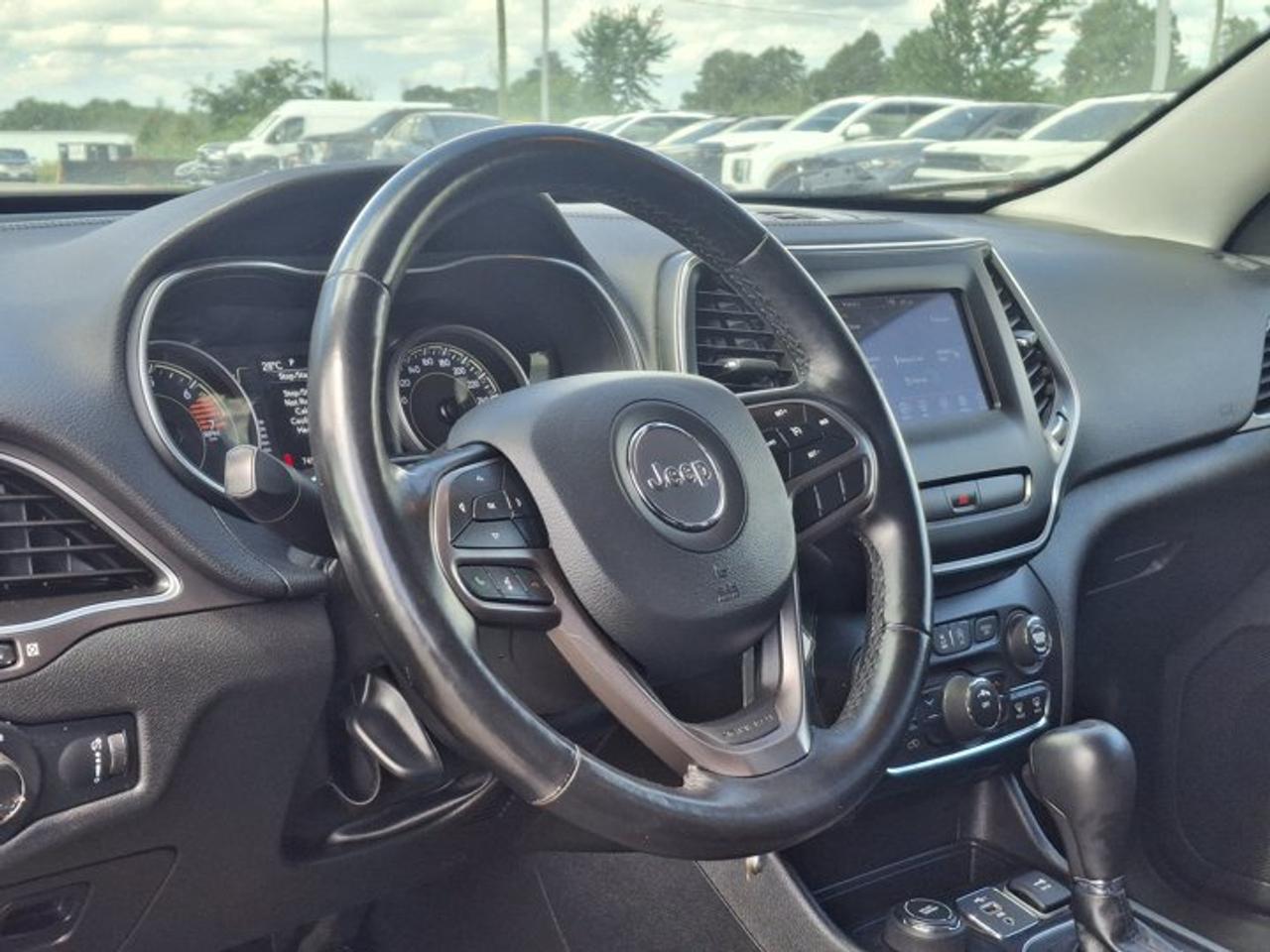 2021 Jeep Cherokee Sport 4x4 | Heated Seats + Steering | Alloy Wheels | Remote Start | Cruise Control | and More ! Photo1