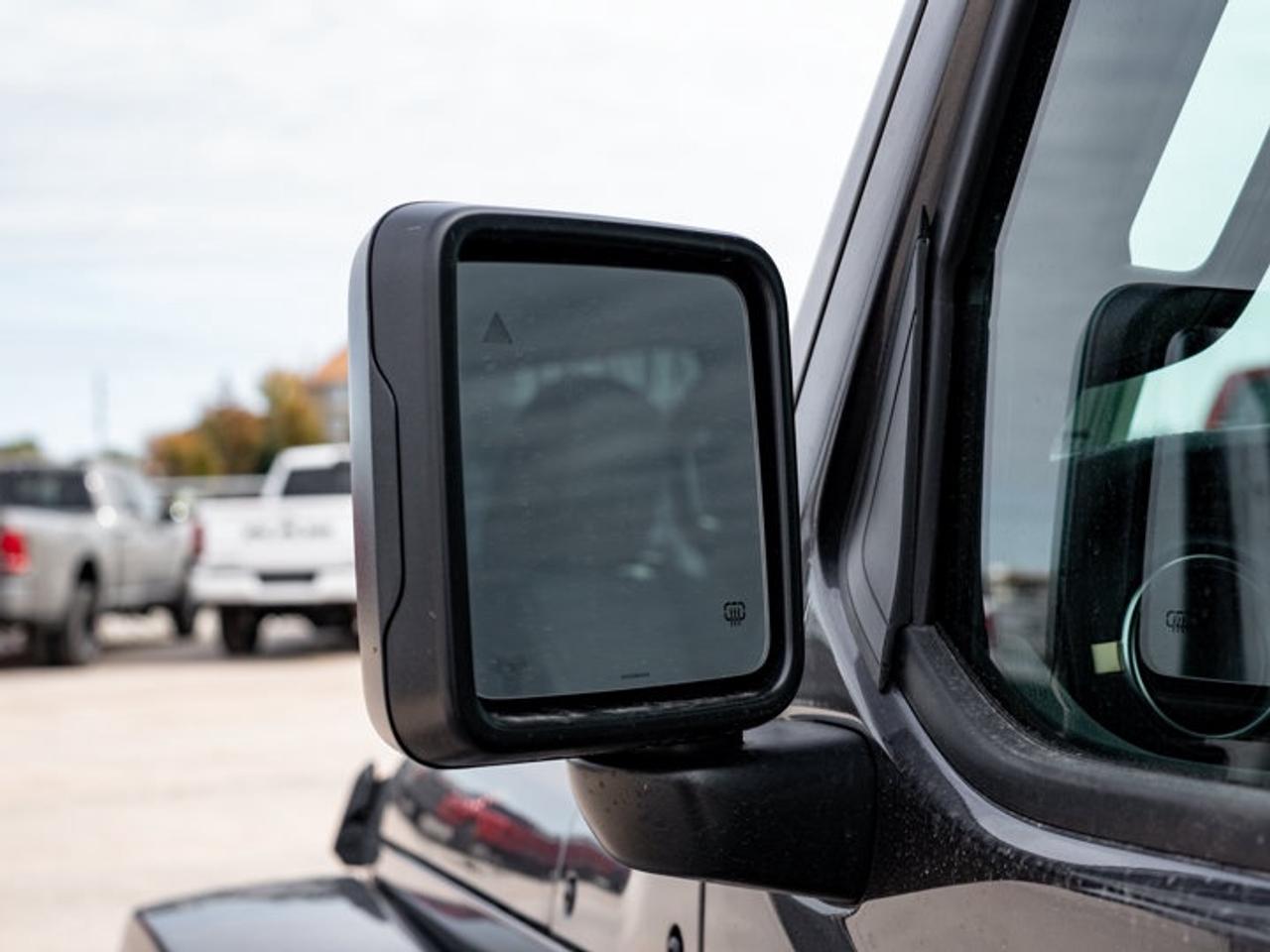 2027 Jeep Wrangler Sahara Photo