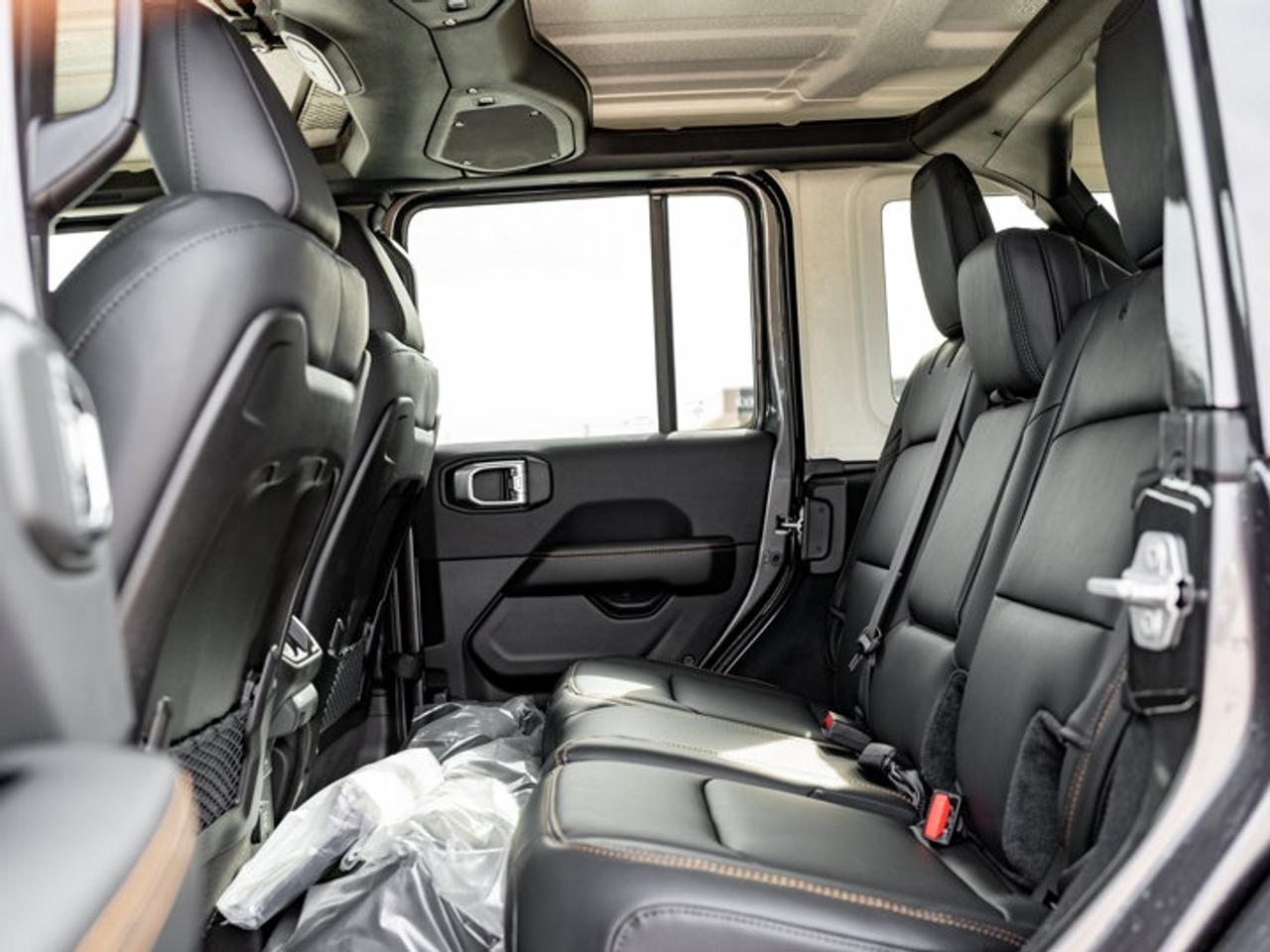 2027 Jeep Wrangler Sahara Photo