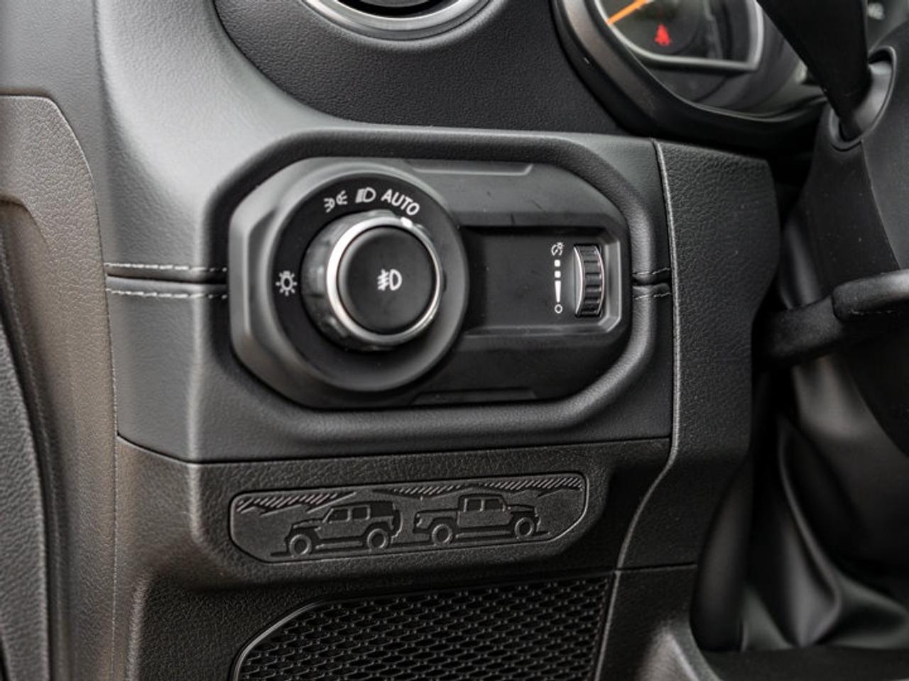 2027 Jeep Wrangler Sahara Photo