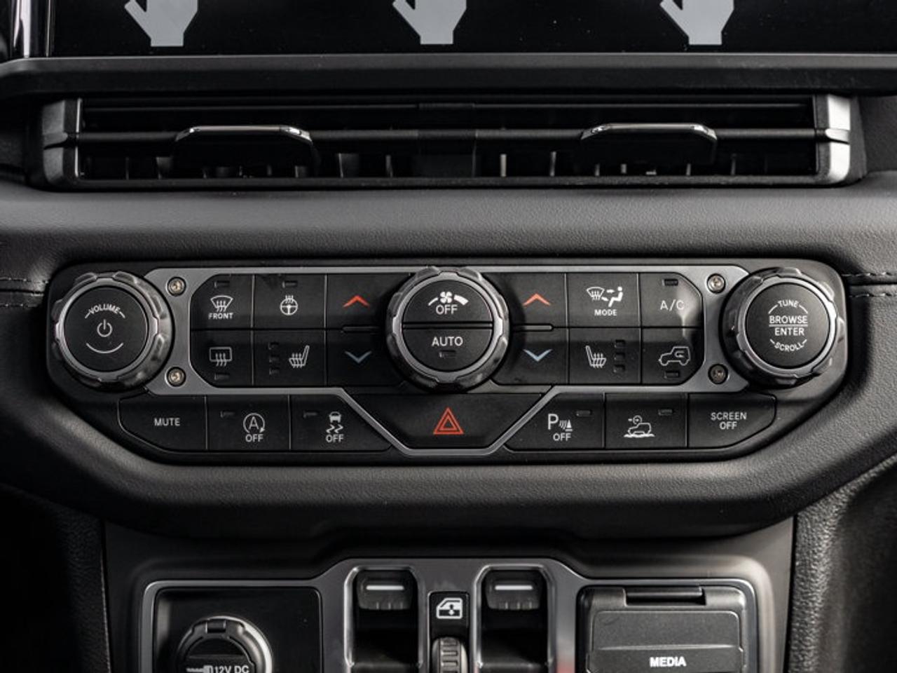 2027 Jeep Wrangler Sahara Photo