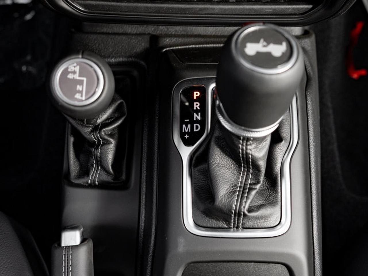 2027 Jeep Wrangler Sahara Photo
