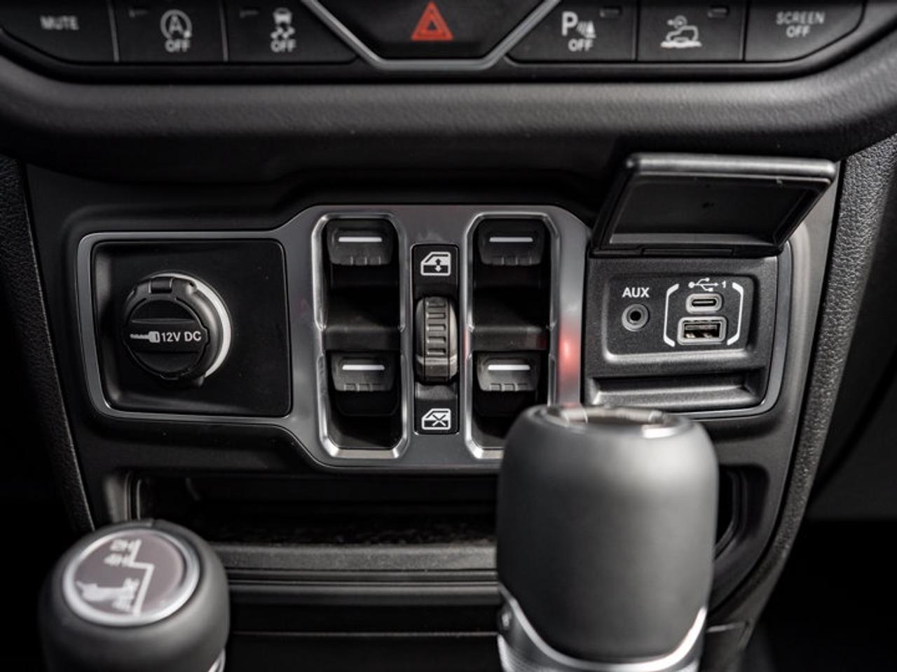 2027 Jeep Wrangler Sahara Photo