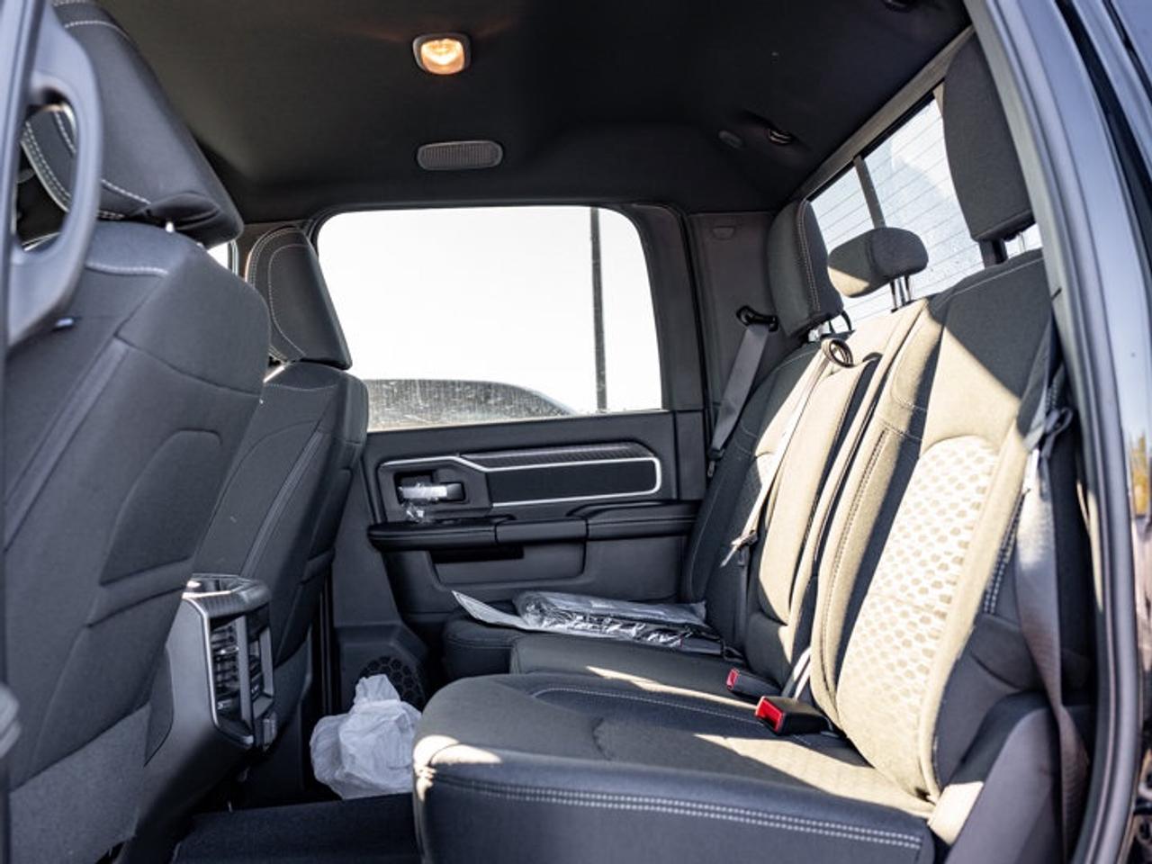 2027 RAM 3500 Big Horn Photo