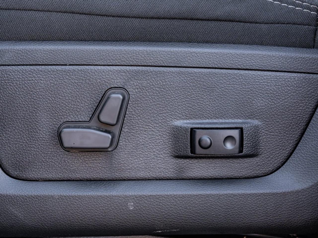 2027 RAM 3500 Big Horn Photo
