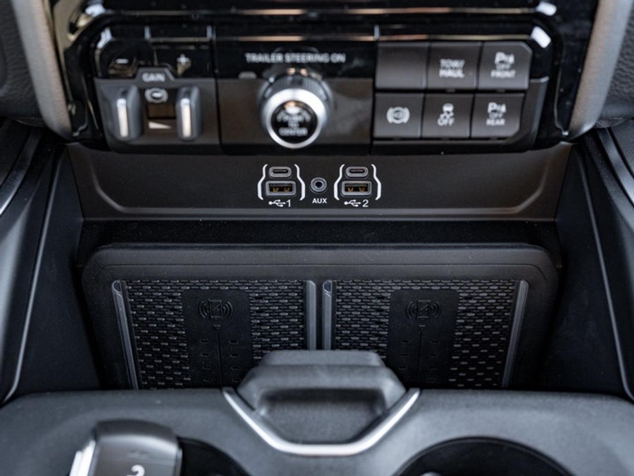 2027 RAM 3500 Big Horn Photo