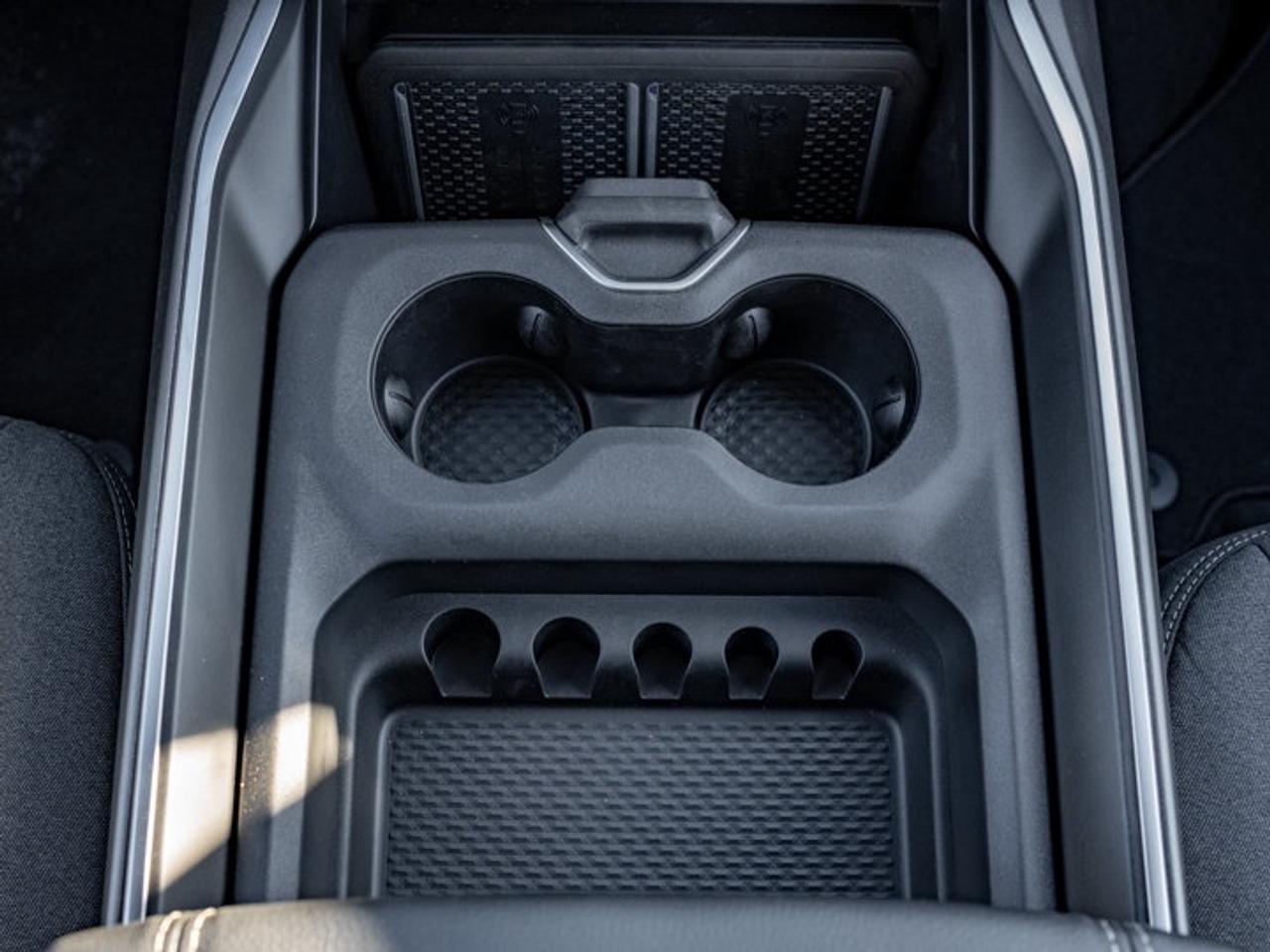 2027 RAM 3500 Big Horn Photo